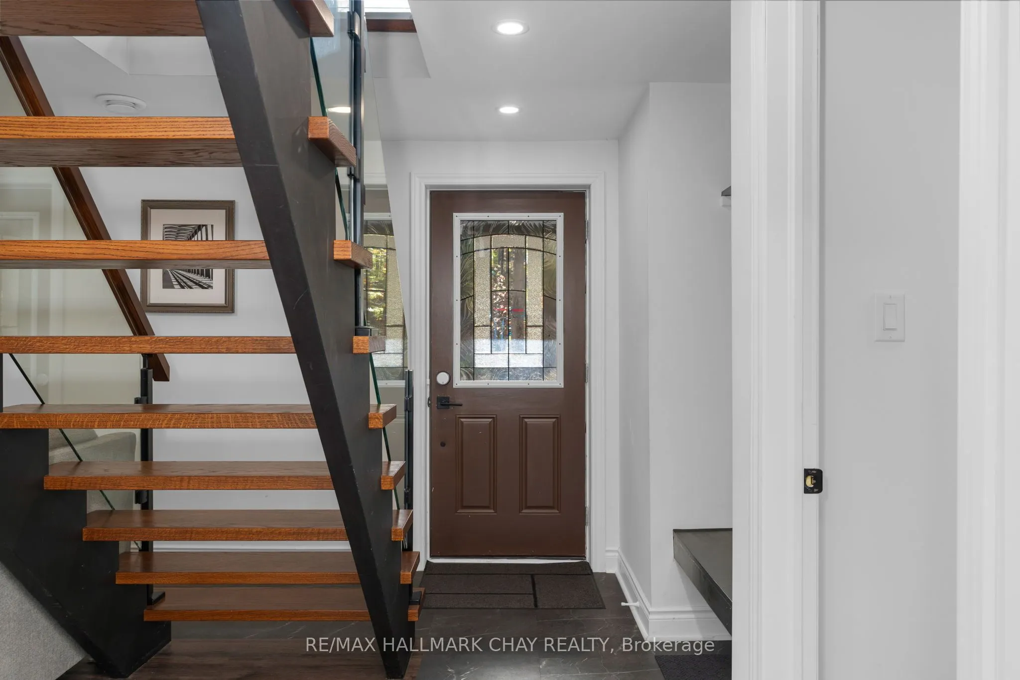 1 Iroquois Ridge