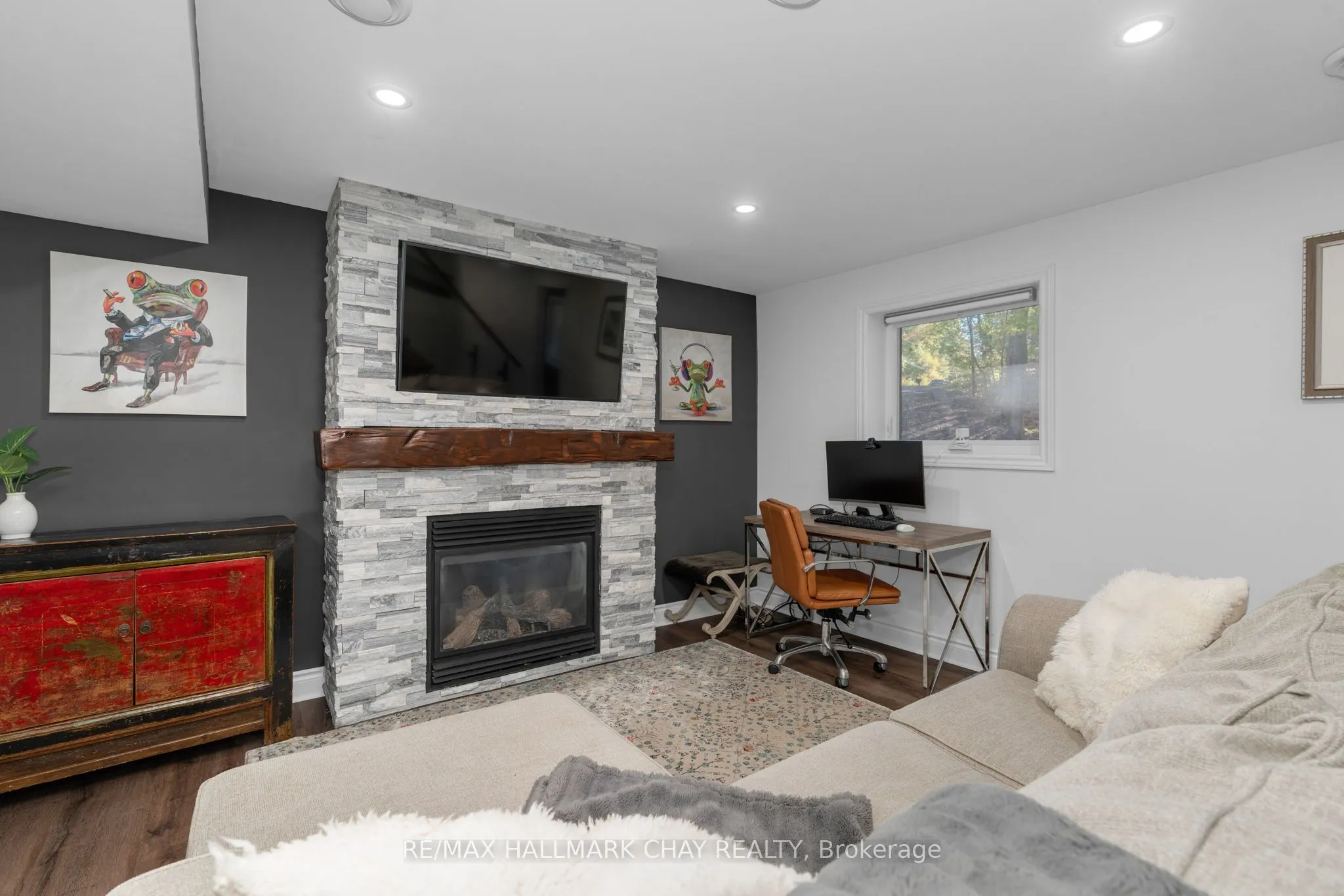 1 Iroquois Ridge