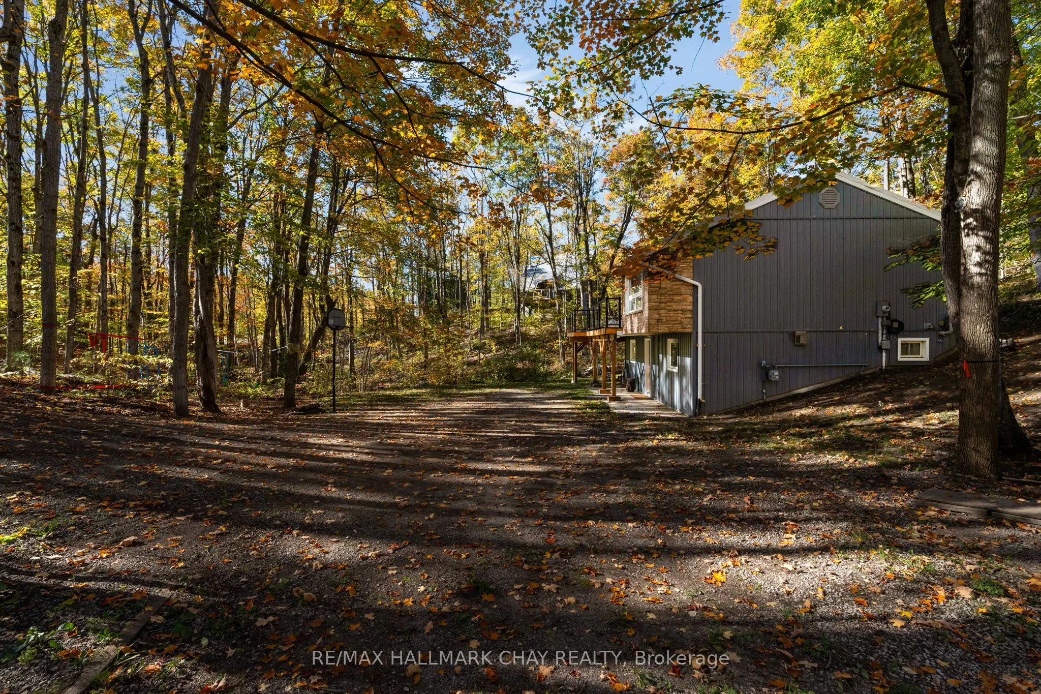 1 Iroquois Ridge
