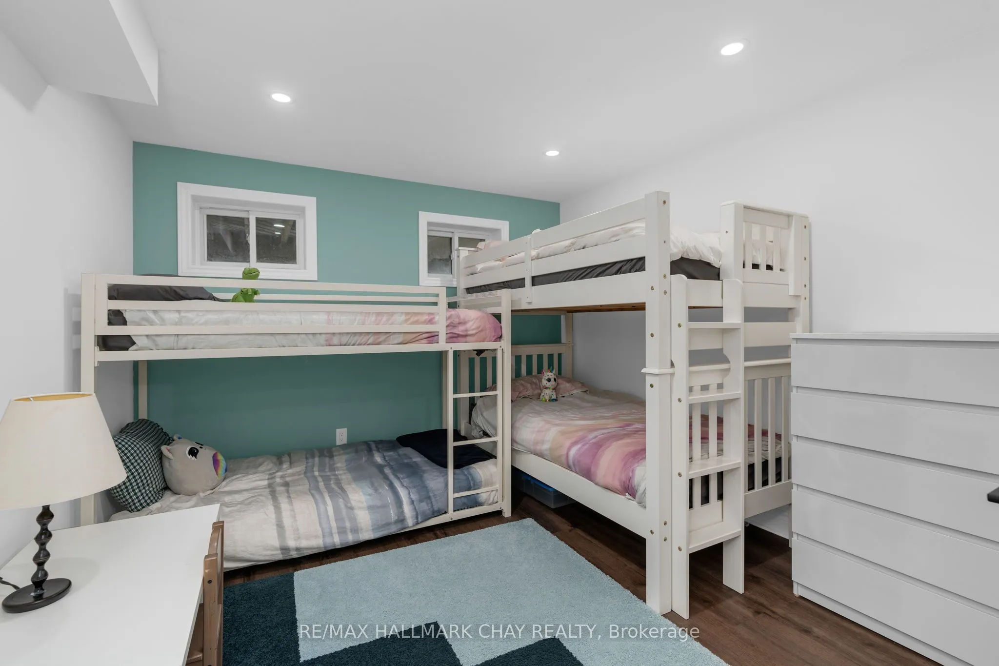 1 Iroquois Ridge