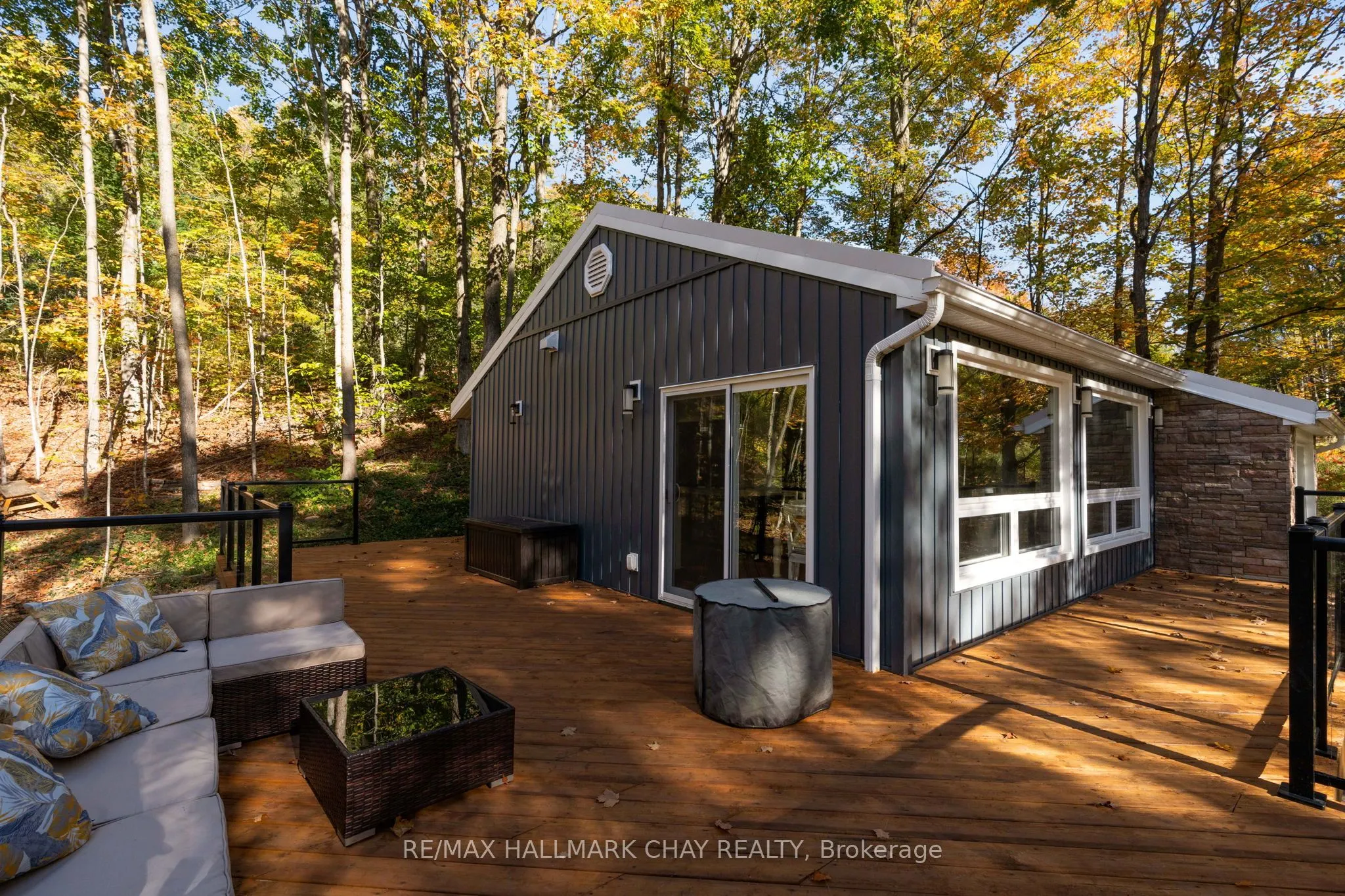 1 Iroquois Ridge
