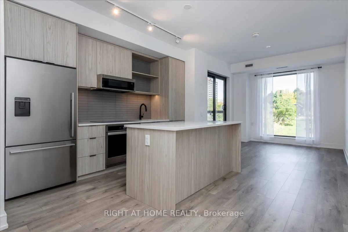 185 Dunlop Street E, #517