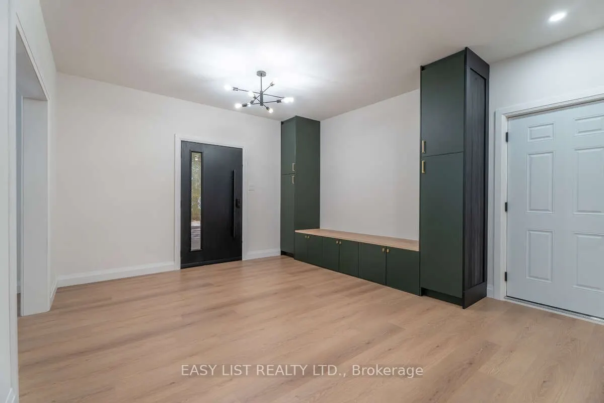 14 Eagle Road