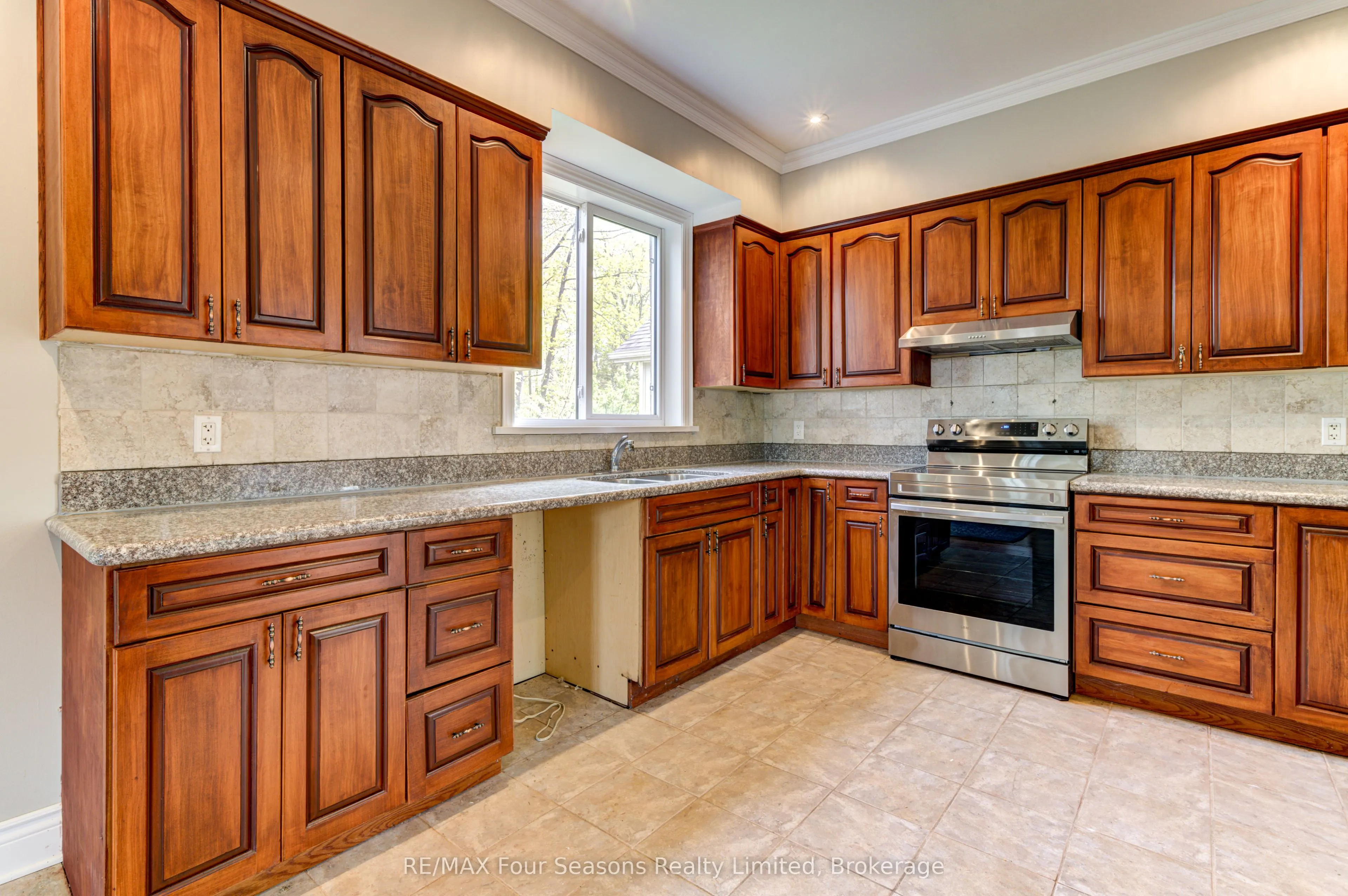 243 River Road E