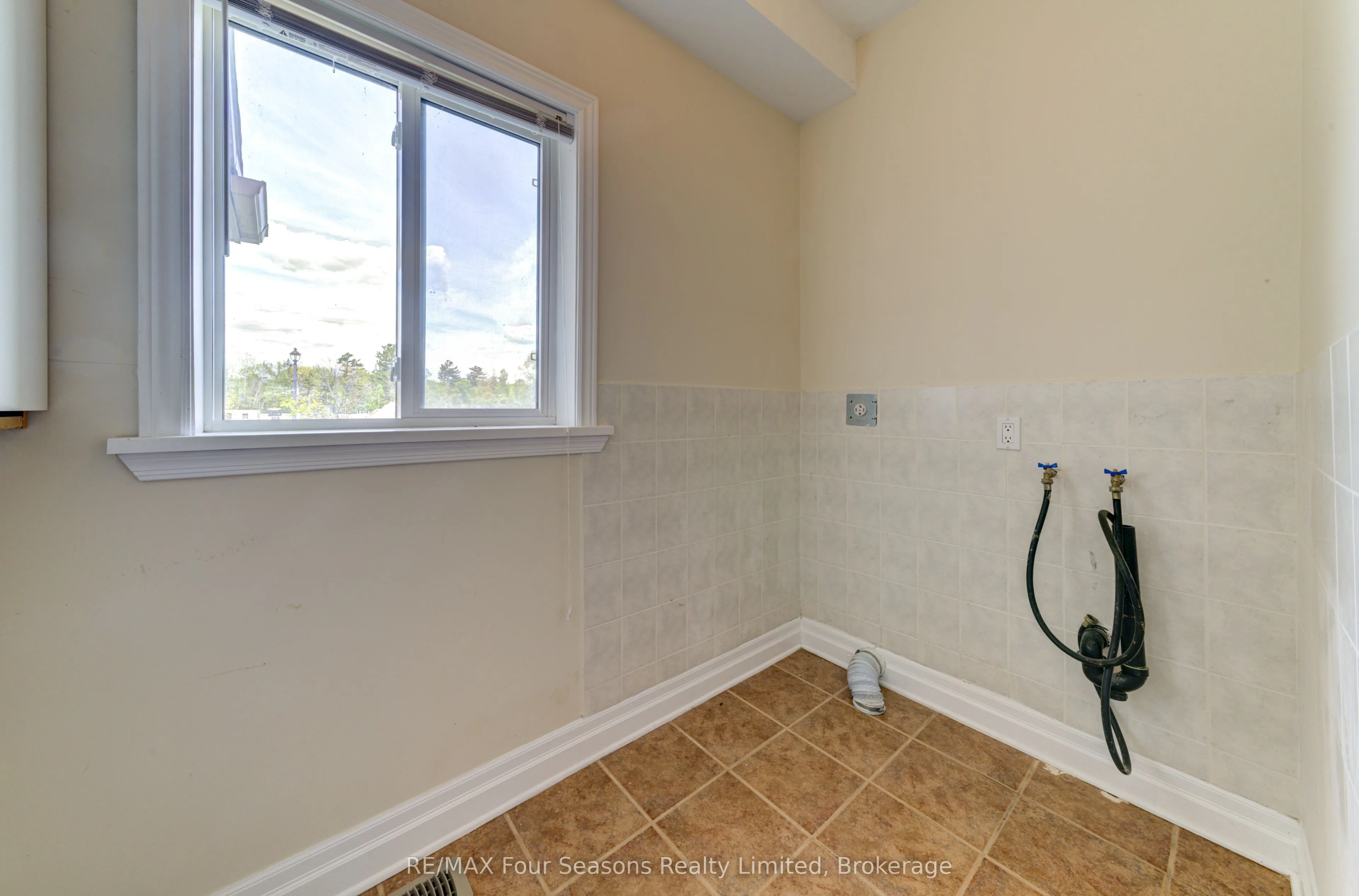 243 River Road E