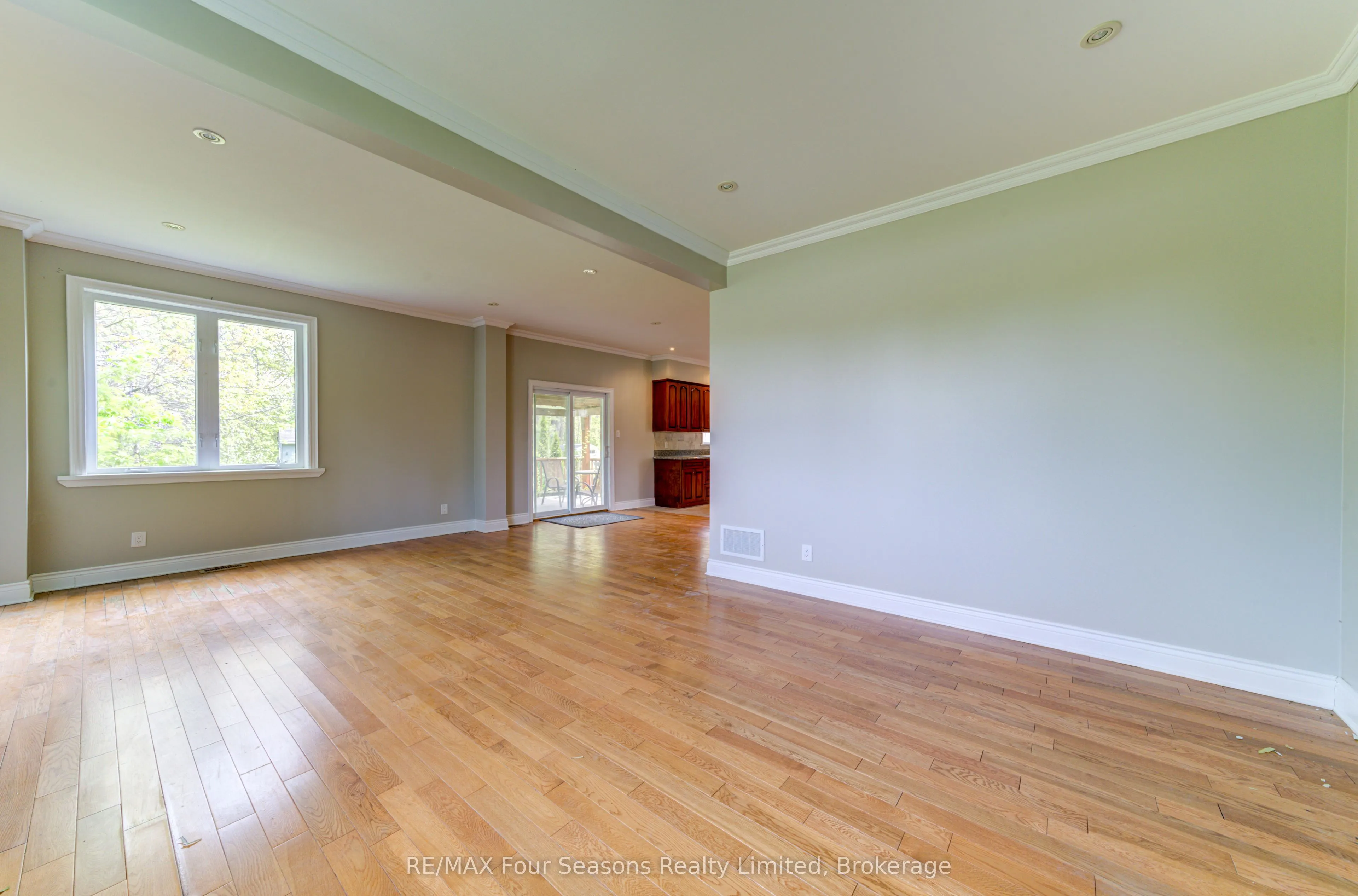 243 River Road E