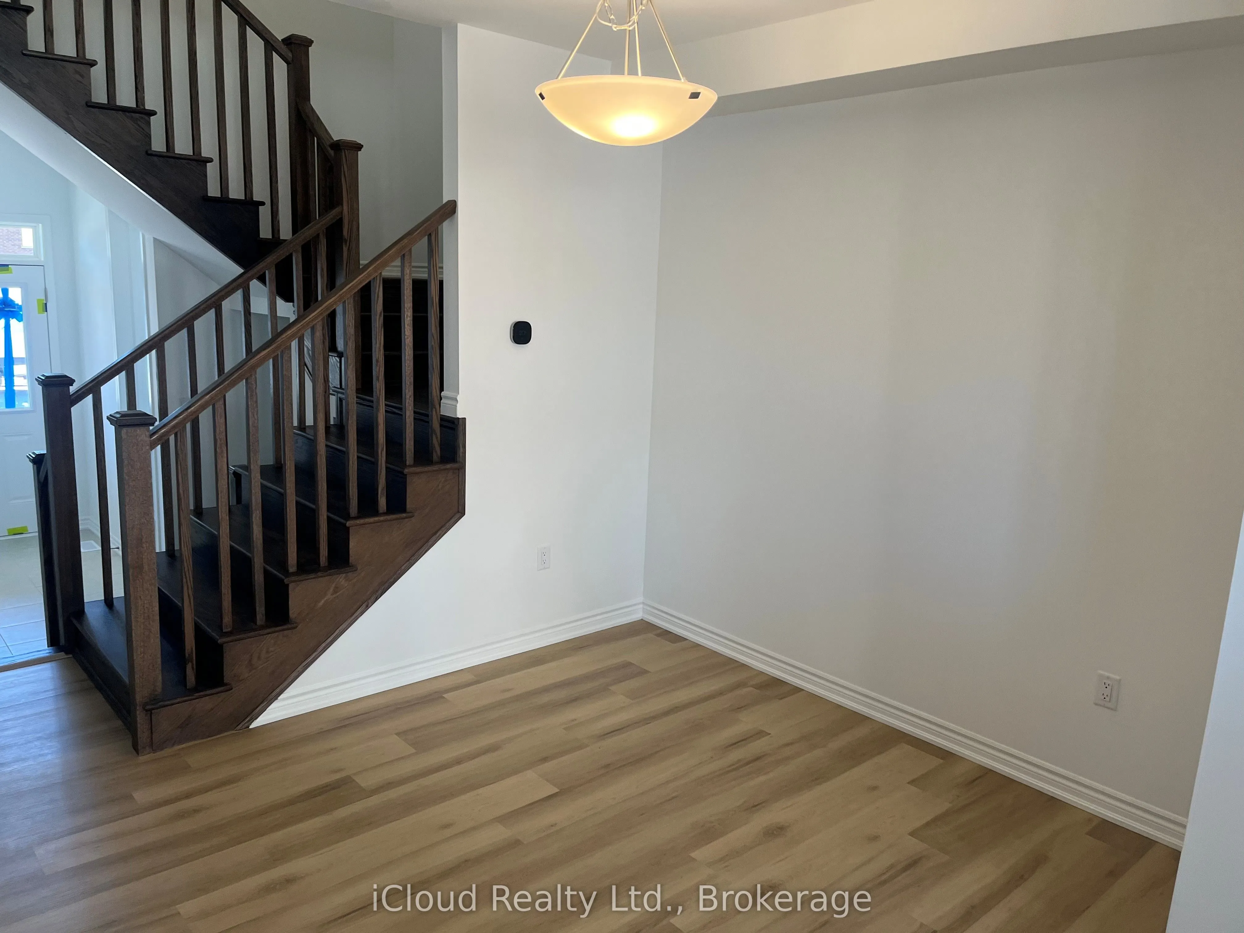 4 Vinewood Crescent
