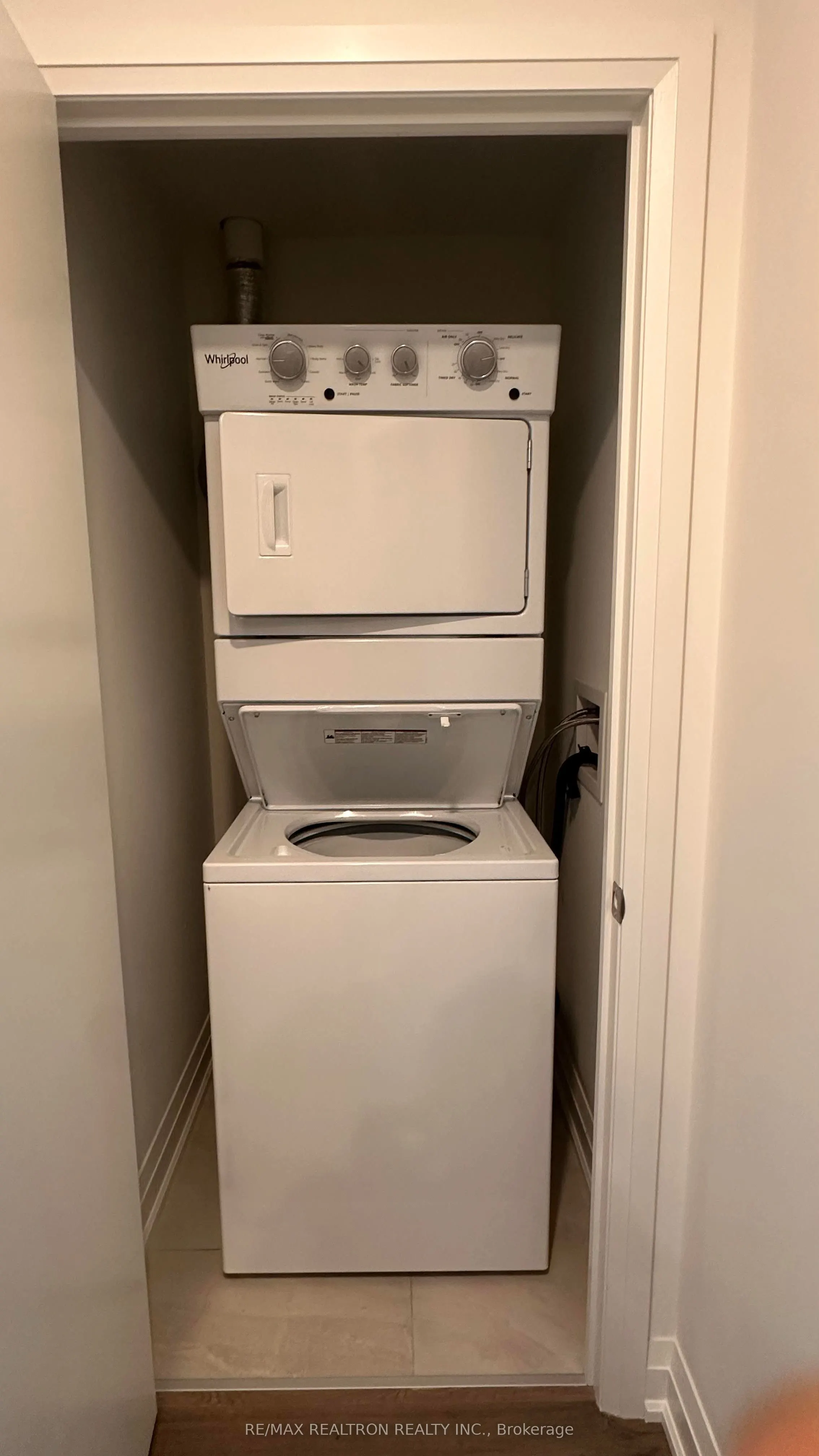 58 Lakeside Terrace N, #1108