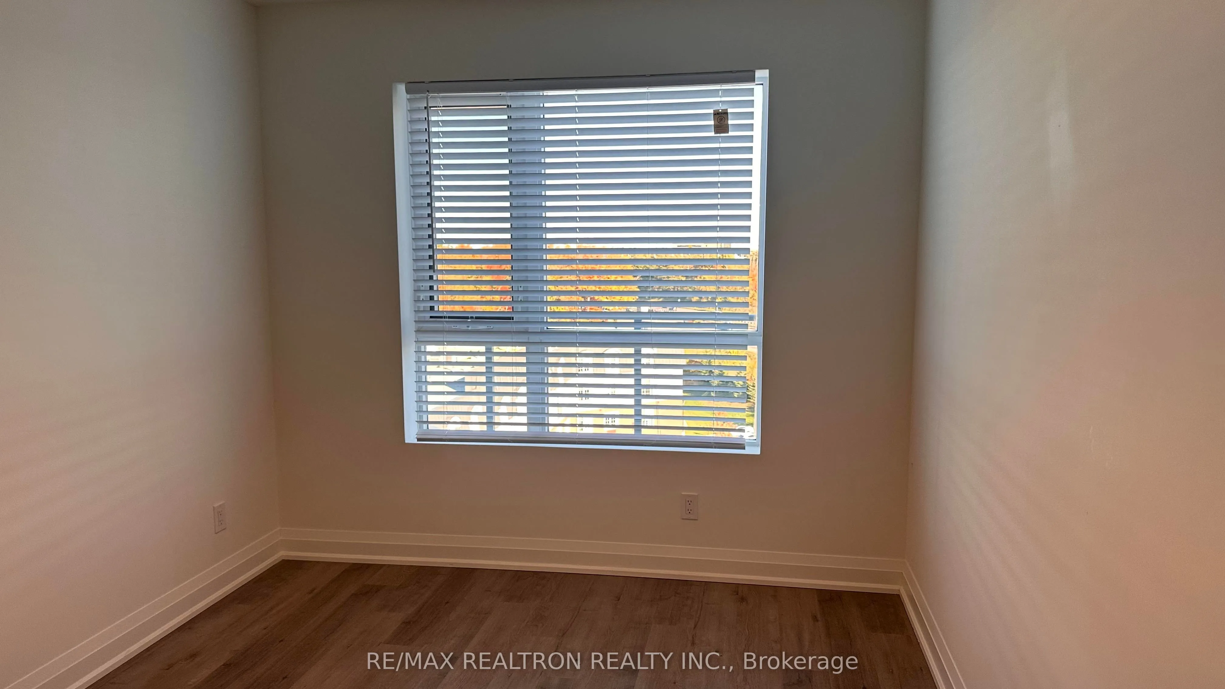 58 Lakeside Terrace N, #1108