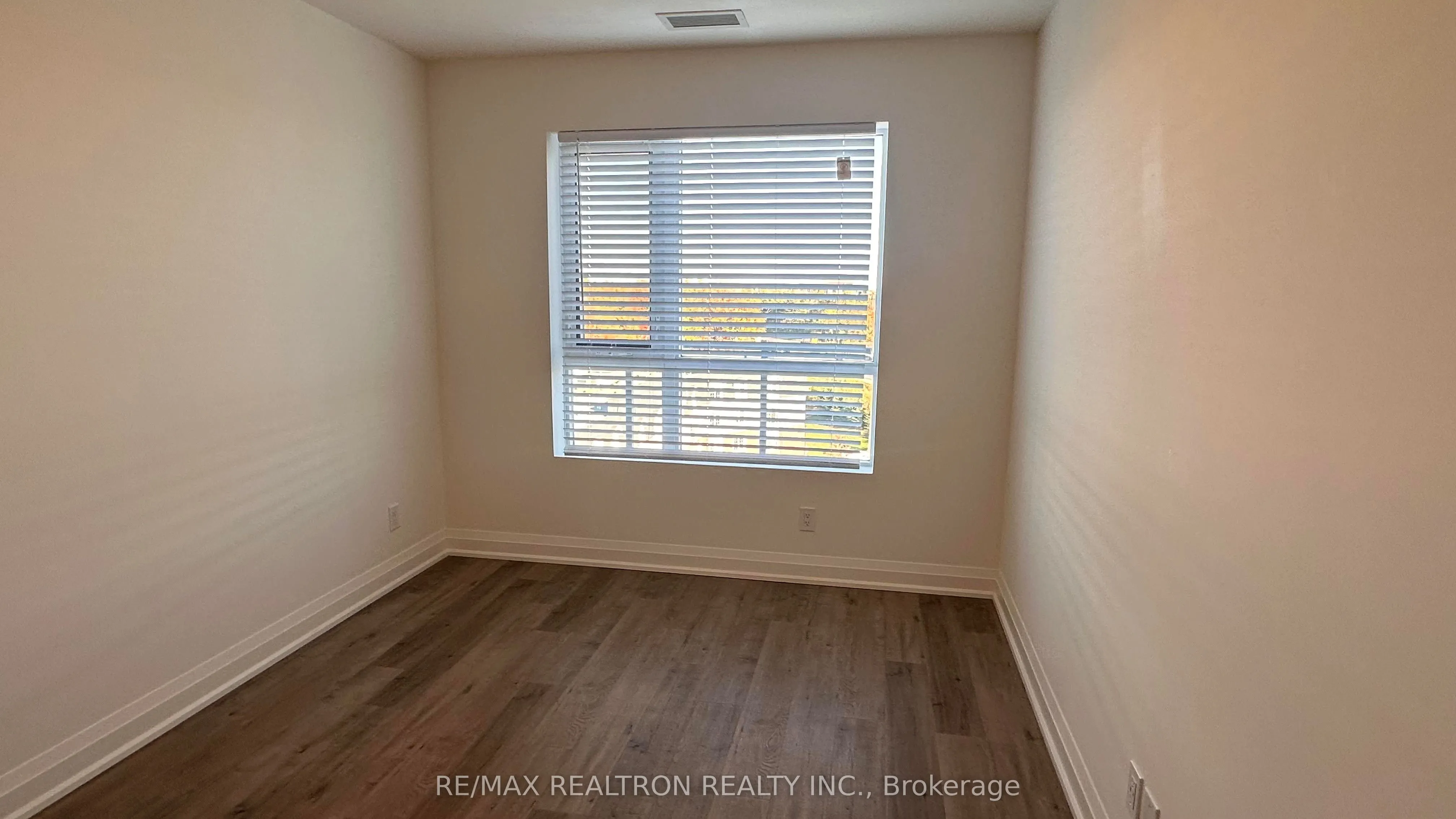 58 Lakeside Terrace N, #1108