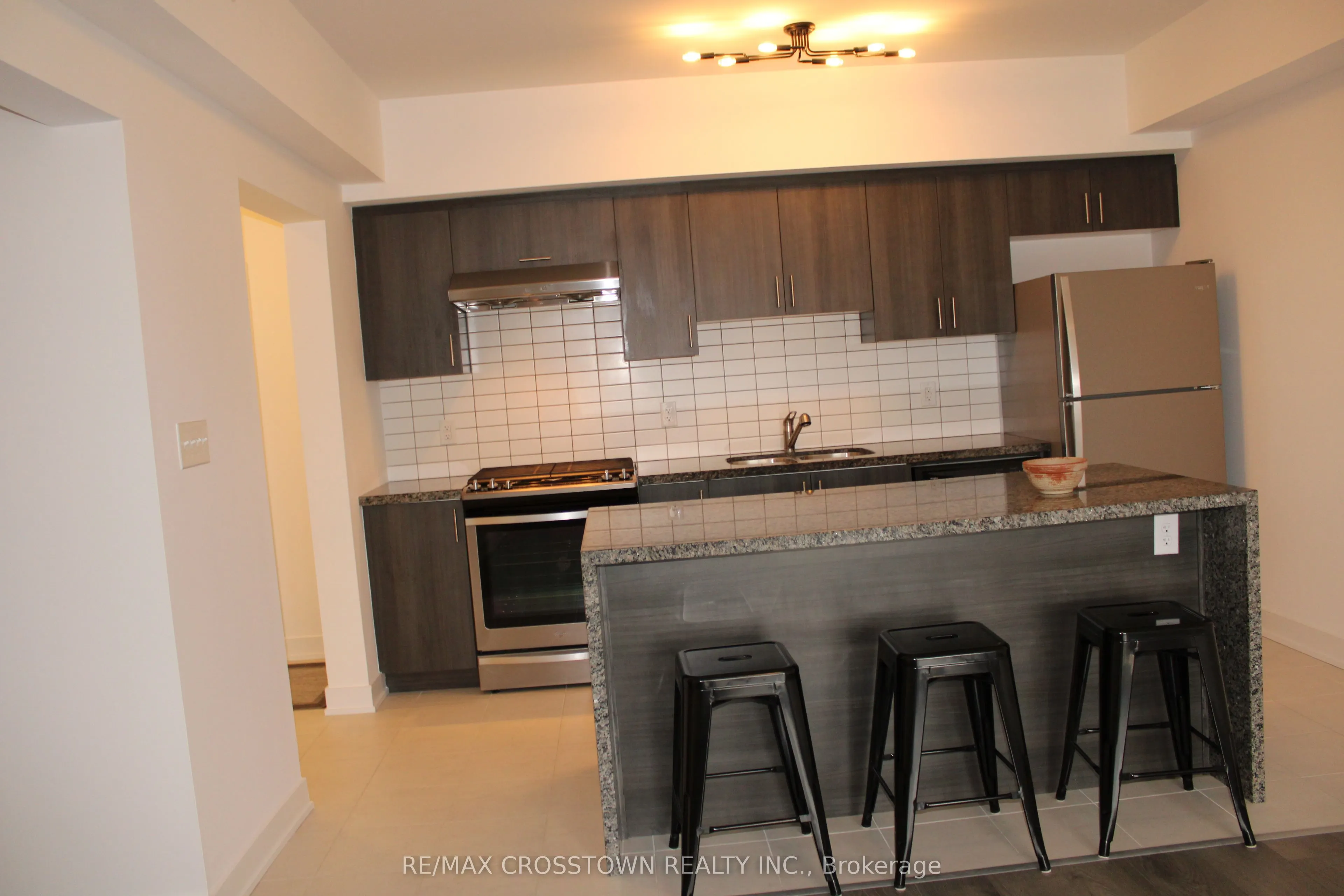 6 Spice Way, #408