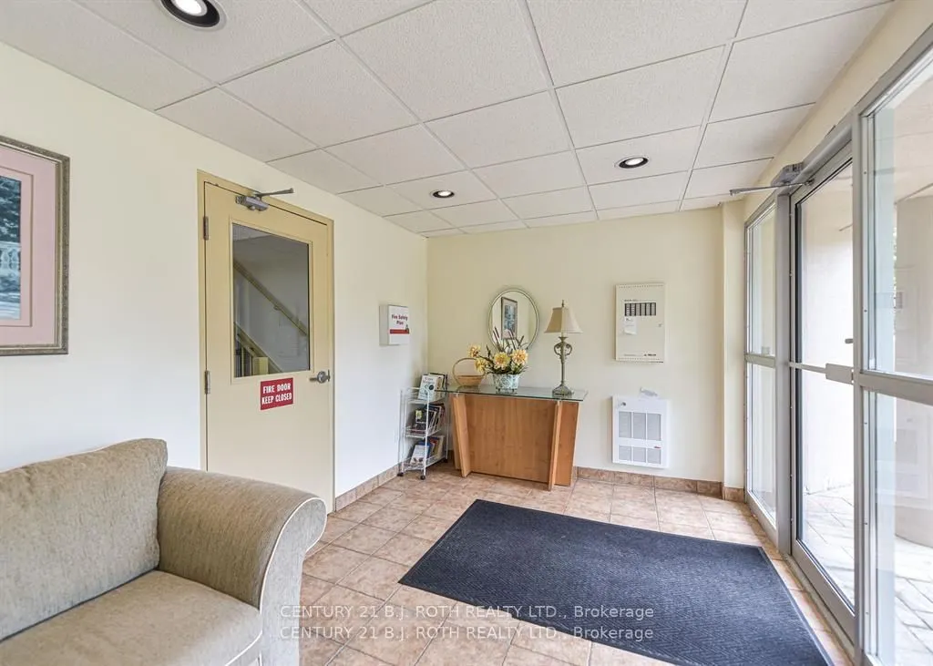125 BOND Street, #302