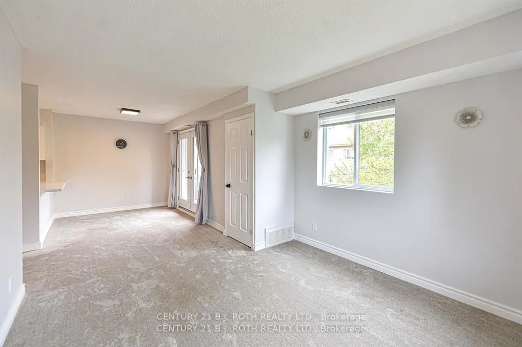 125 BOND Street, #302