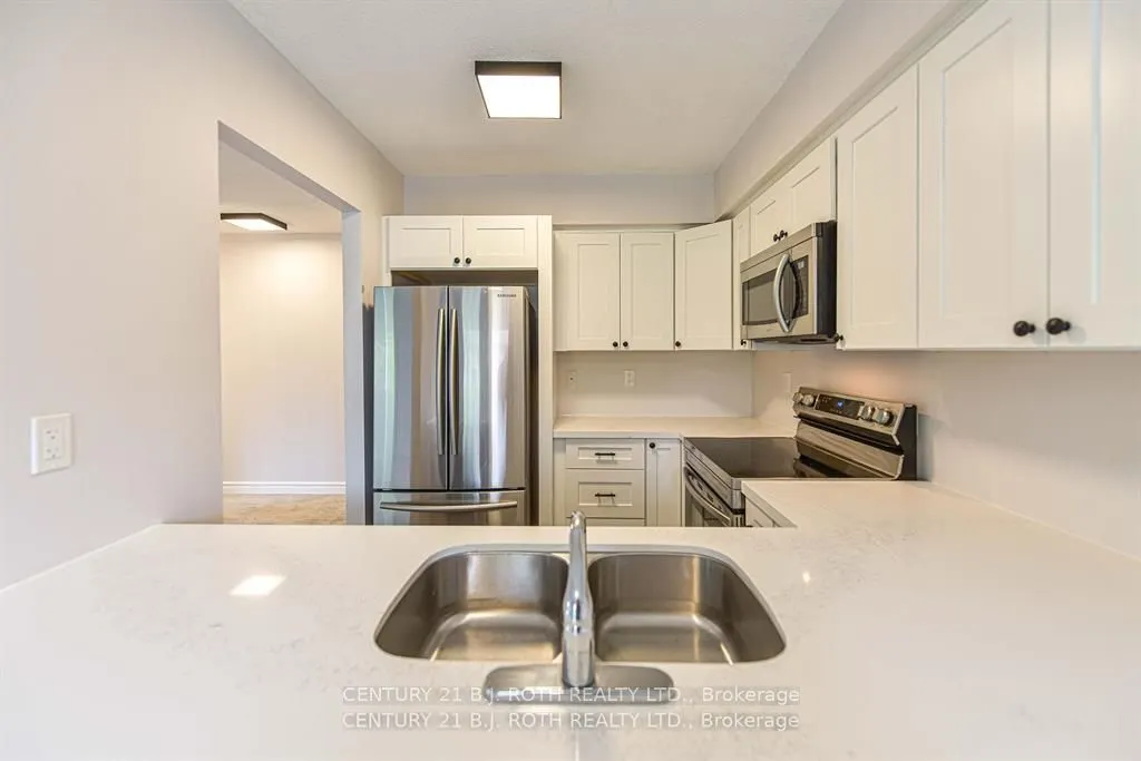 125 BOND Street, #302