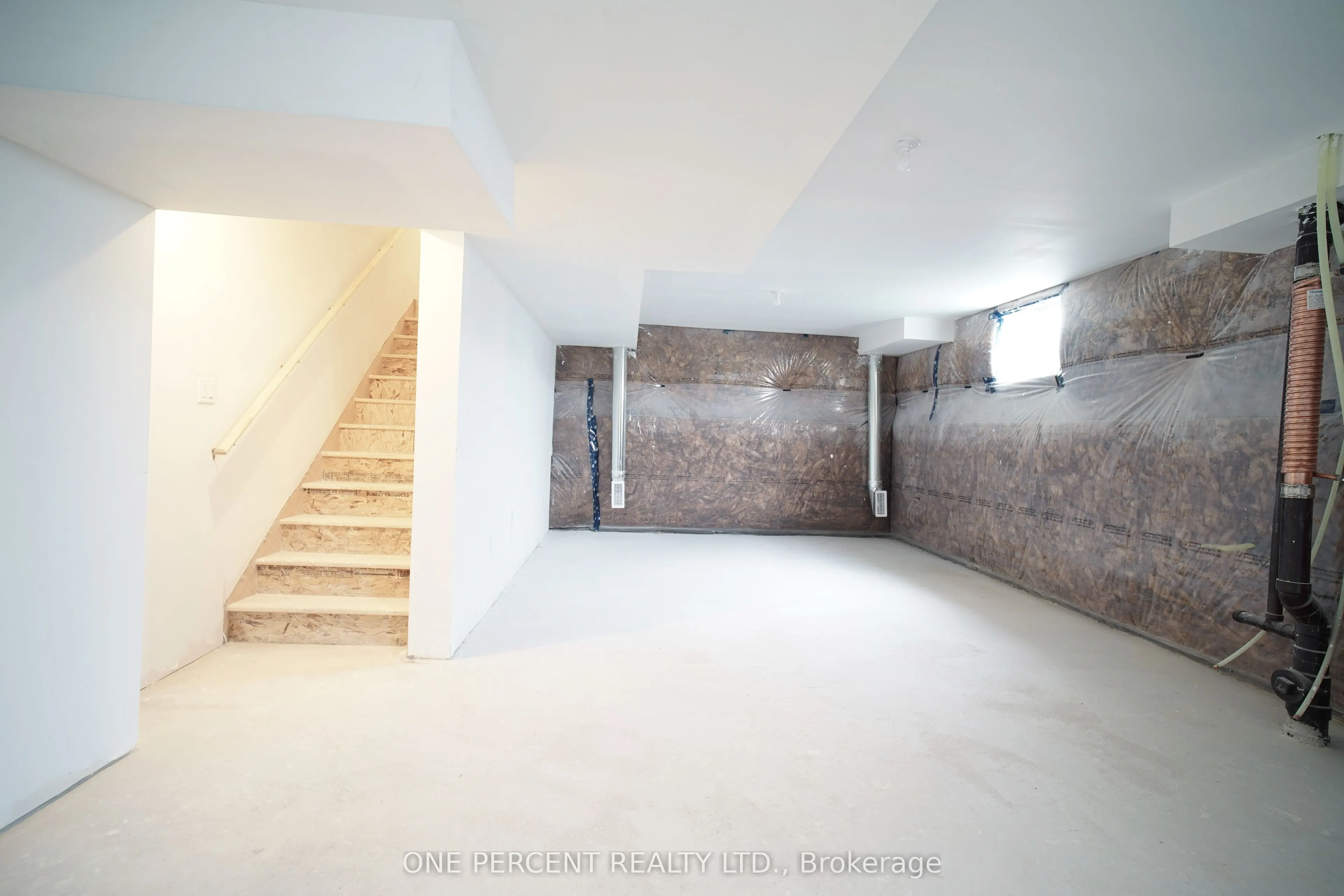 242 Springfield Crescent