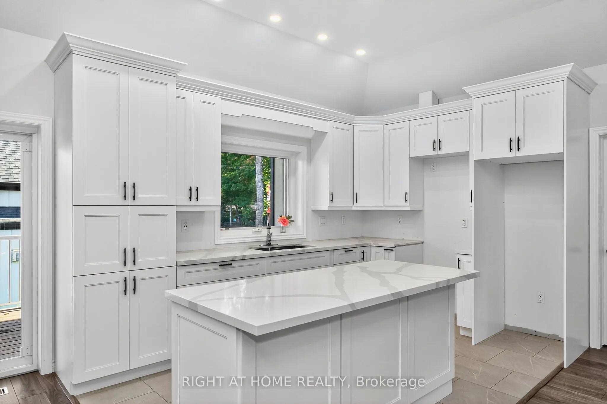 50 Breithaupt Crescent