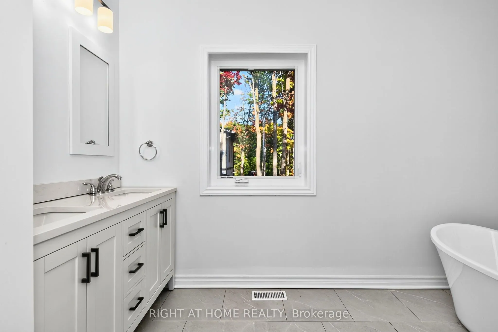 50 Breithaupt Crescent