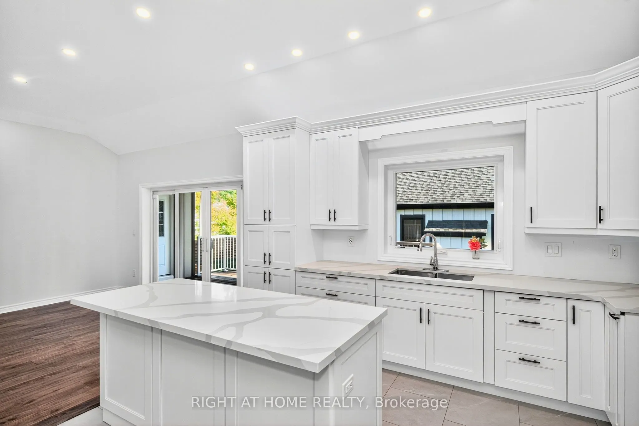 50 Breithaupt Crescent