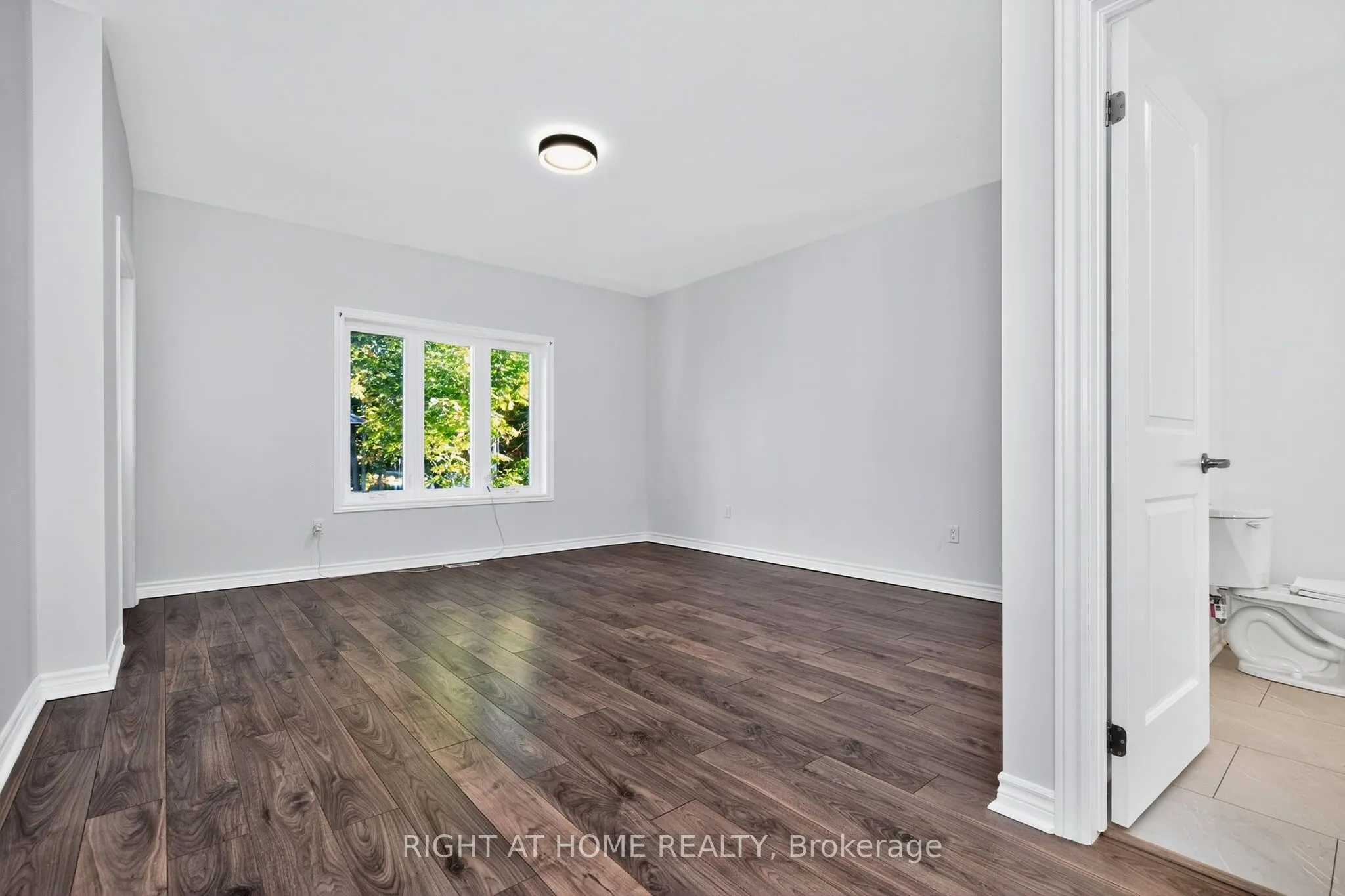 50 Breithaupt Crescent