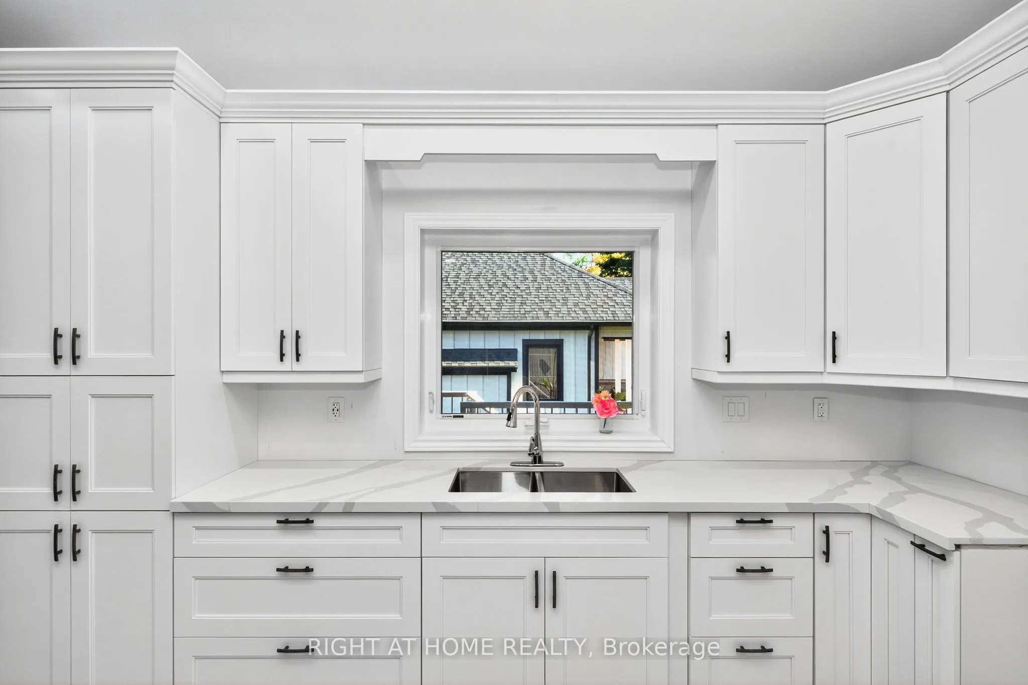 50 Breithaupt Crescent