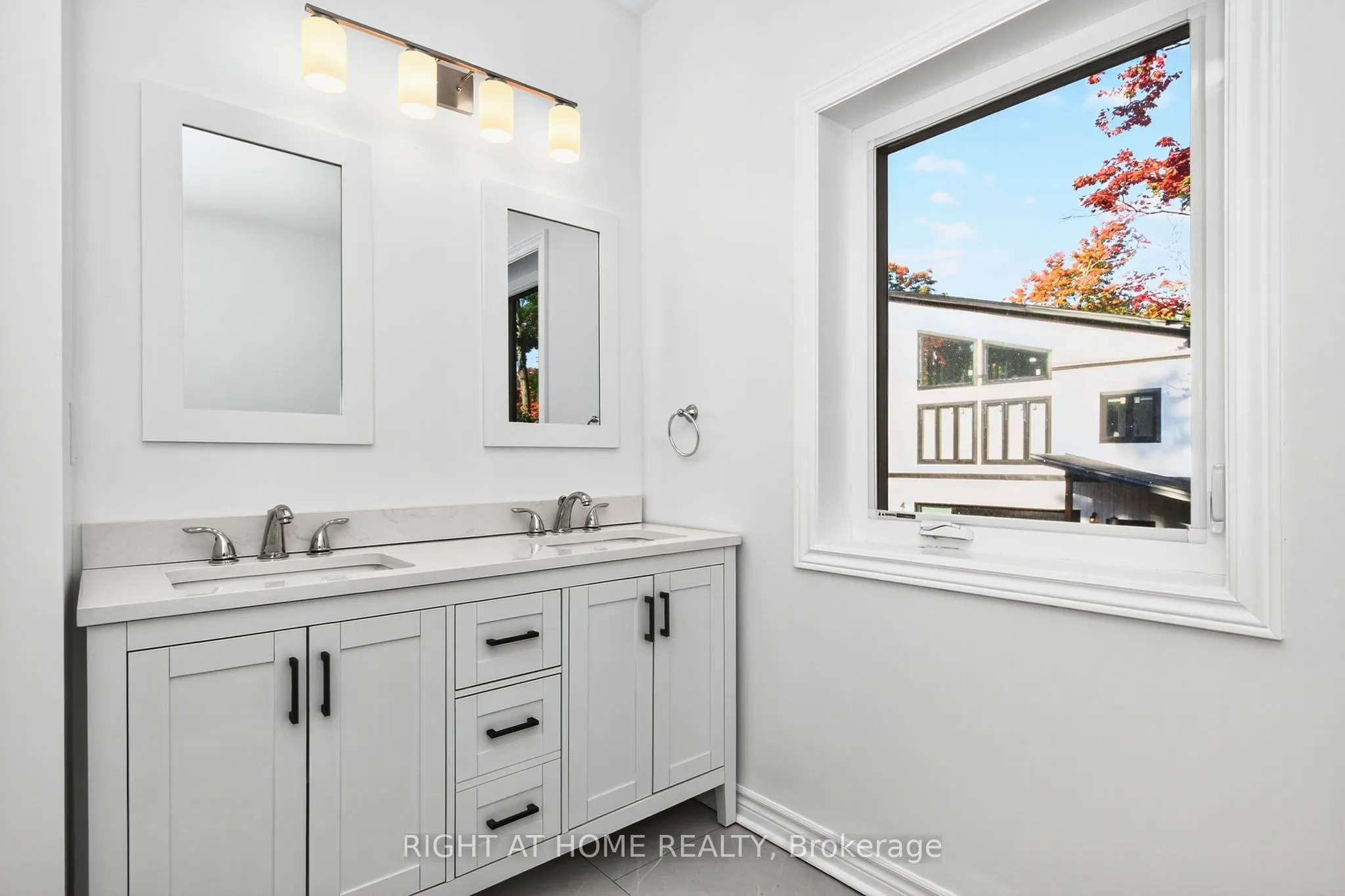 50 Breithaupt Crescent