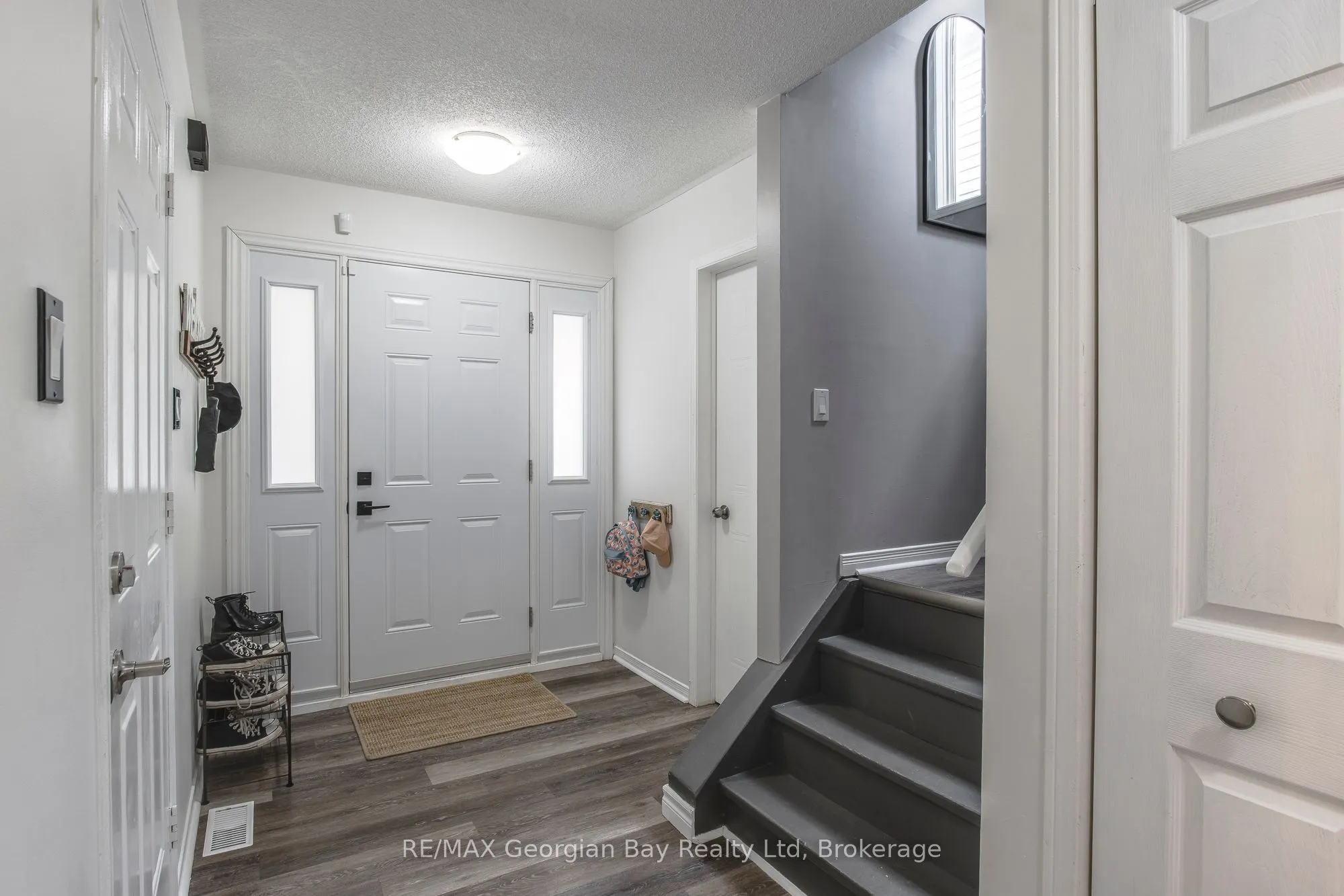 319 Ellen Street