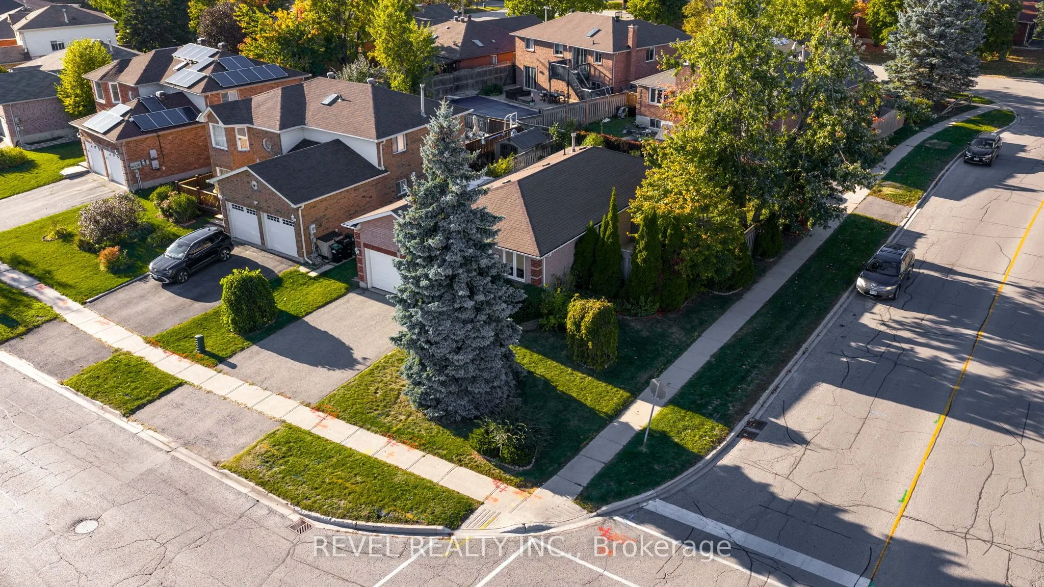 290 Cundles Road W