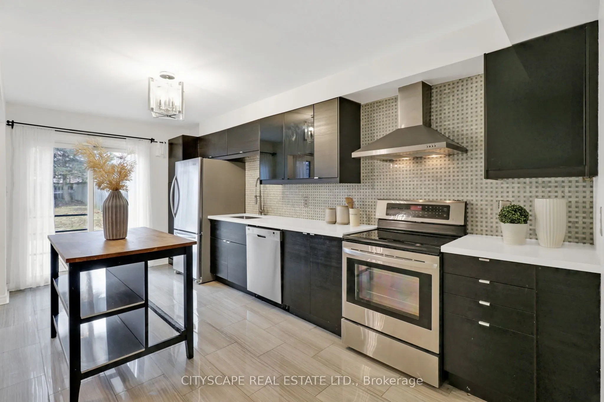 79 Weatherup Crescent