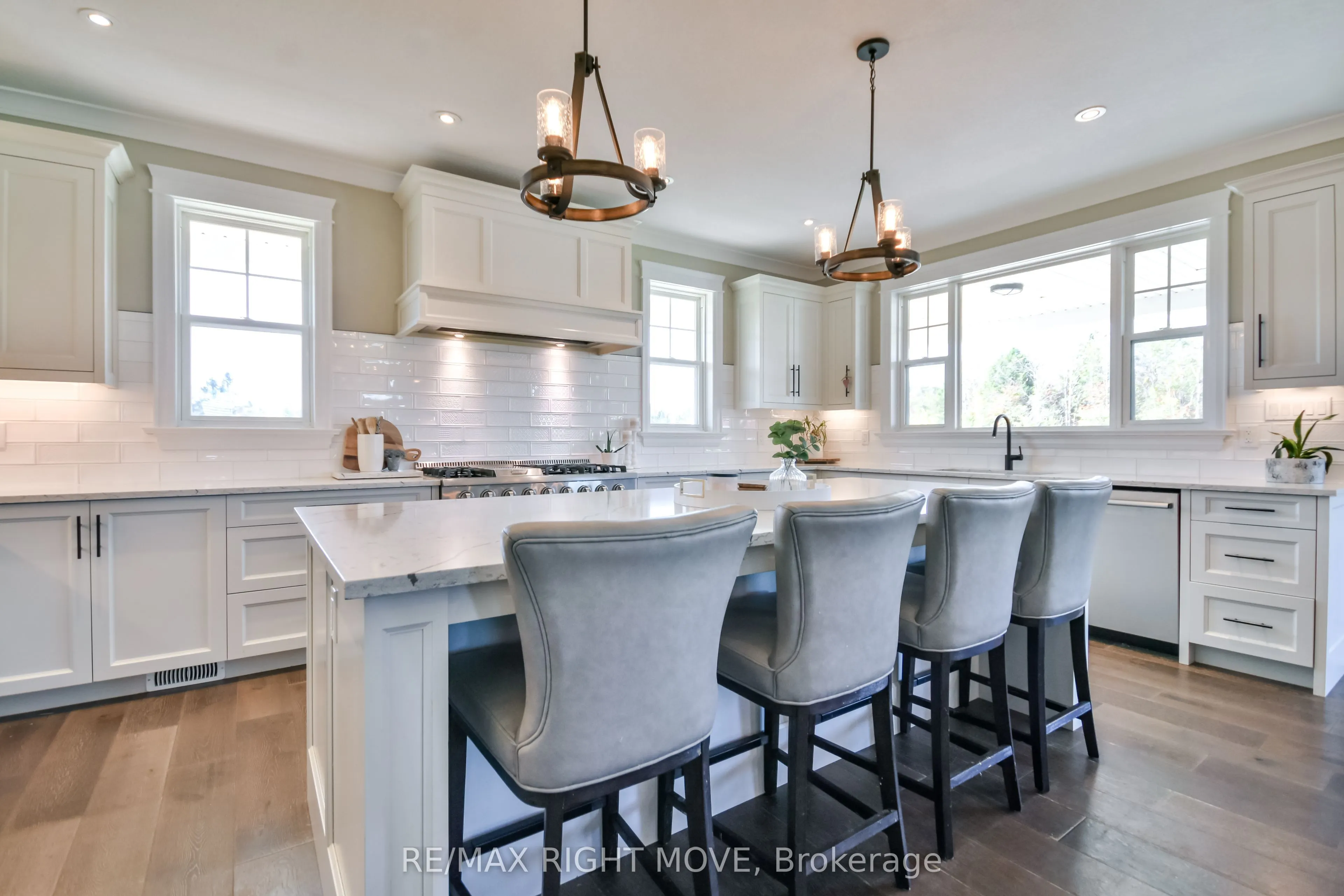 2448 Stockdale Road