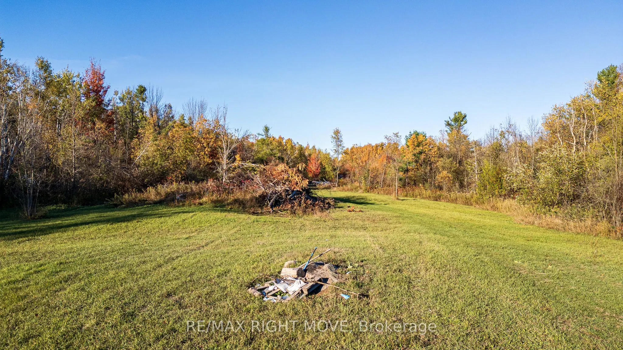 2085 MONCK Road