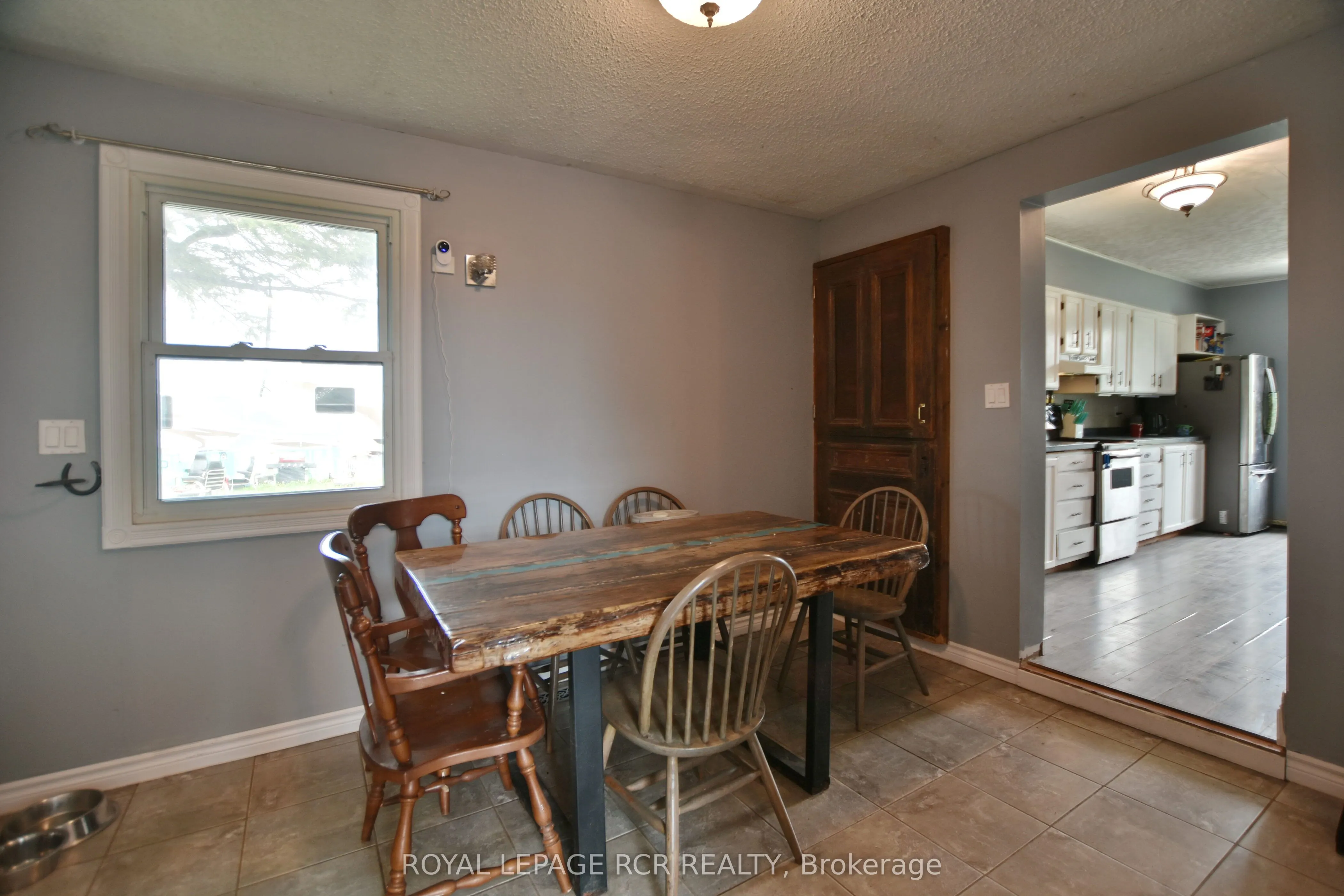 2606 Crossland Road