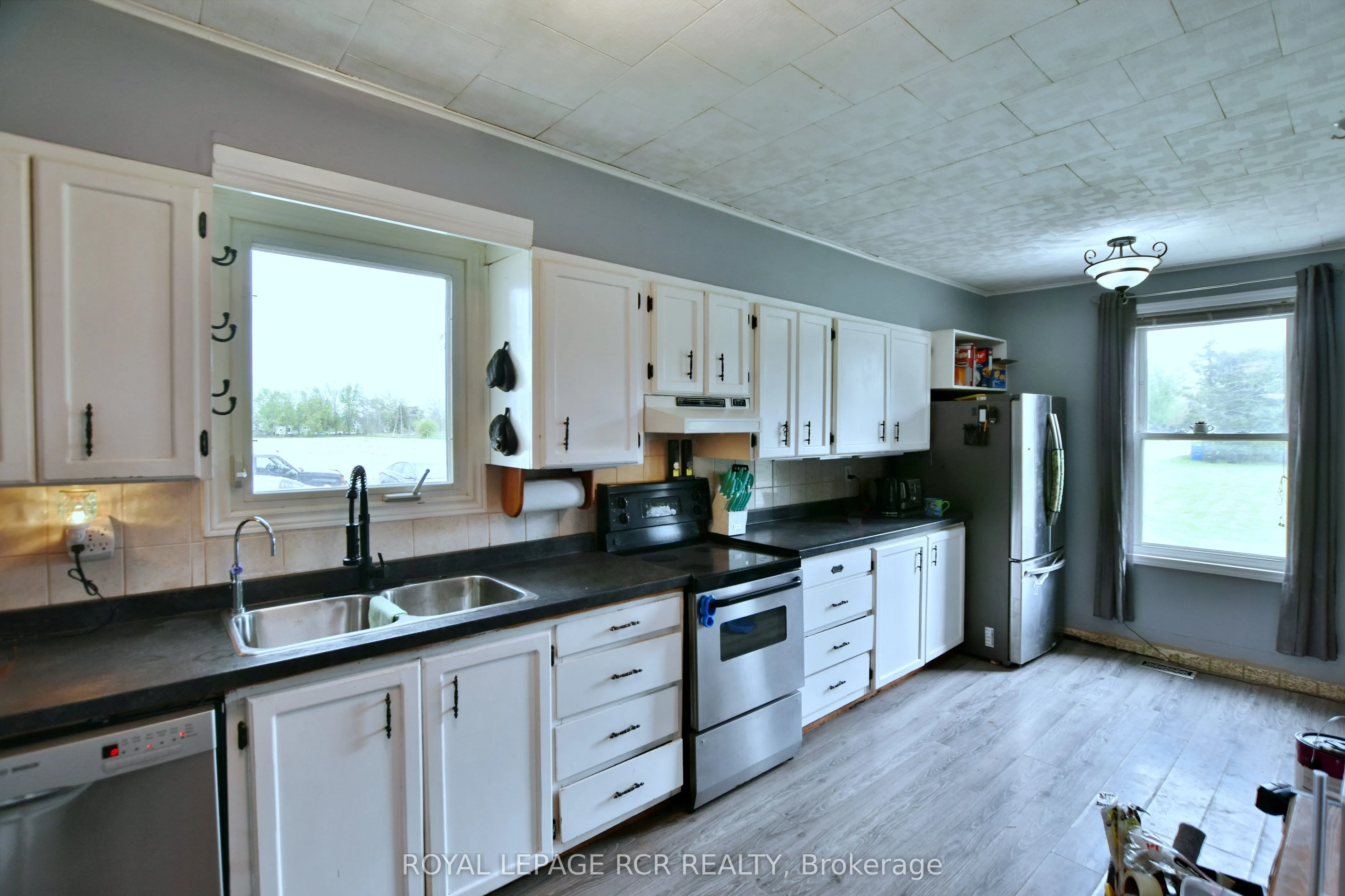 2606 Crossland Road