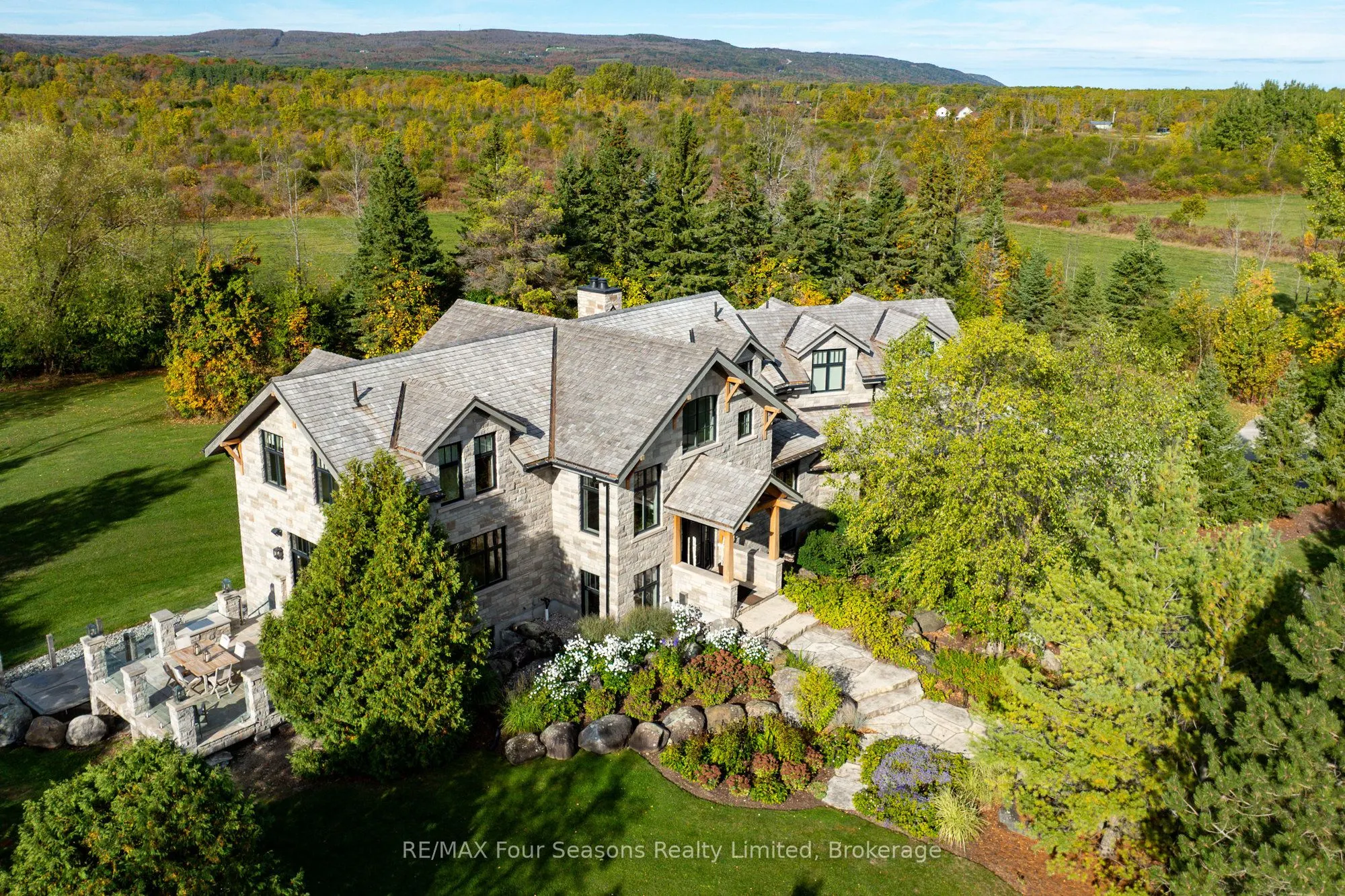 2710 Nottawasaga 10 Concession N