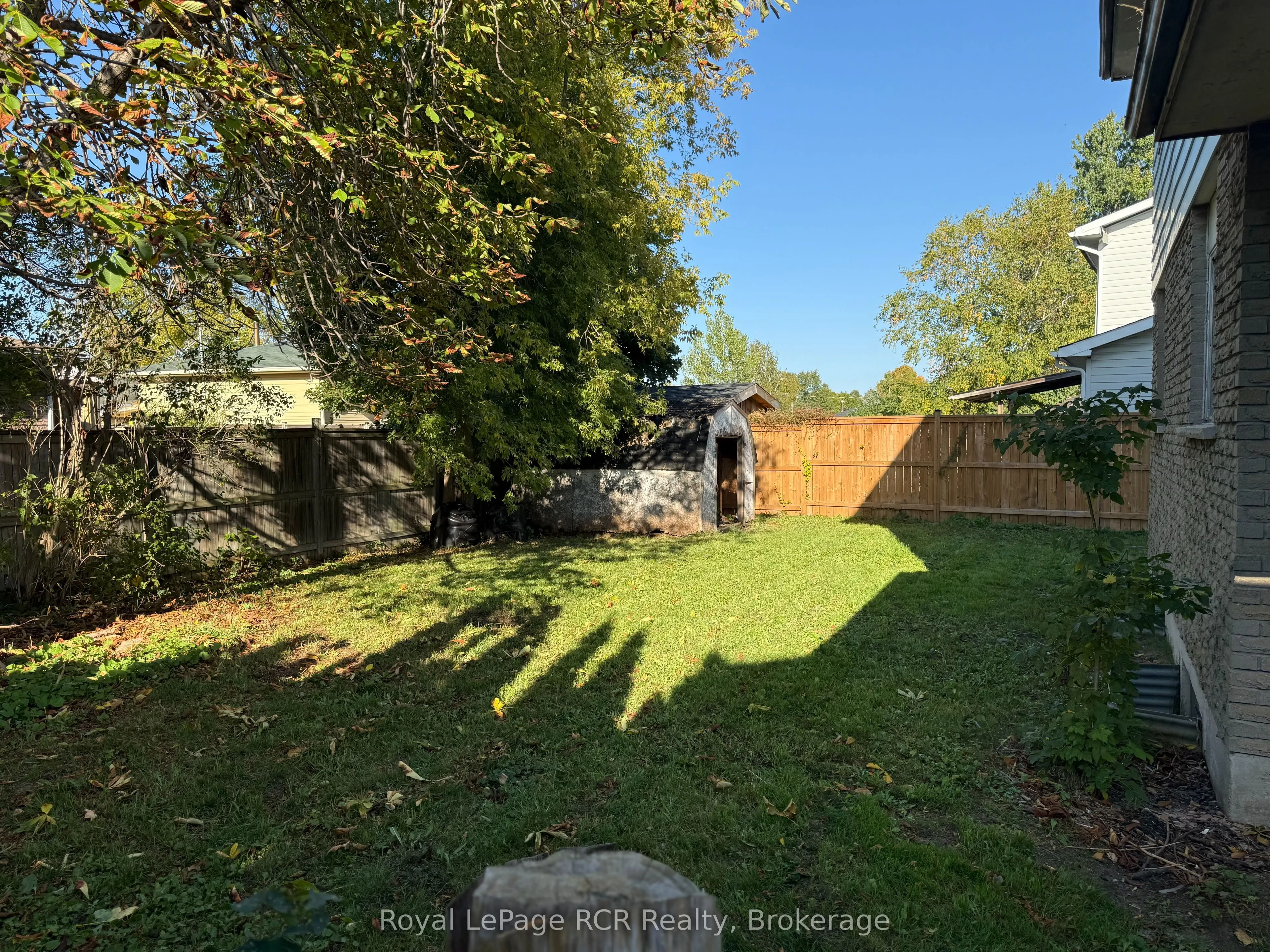 255 Valleyfield Crescent