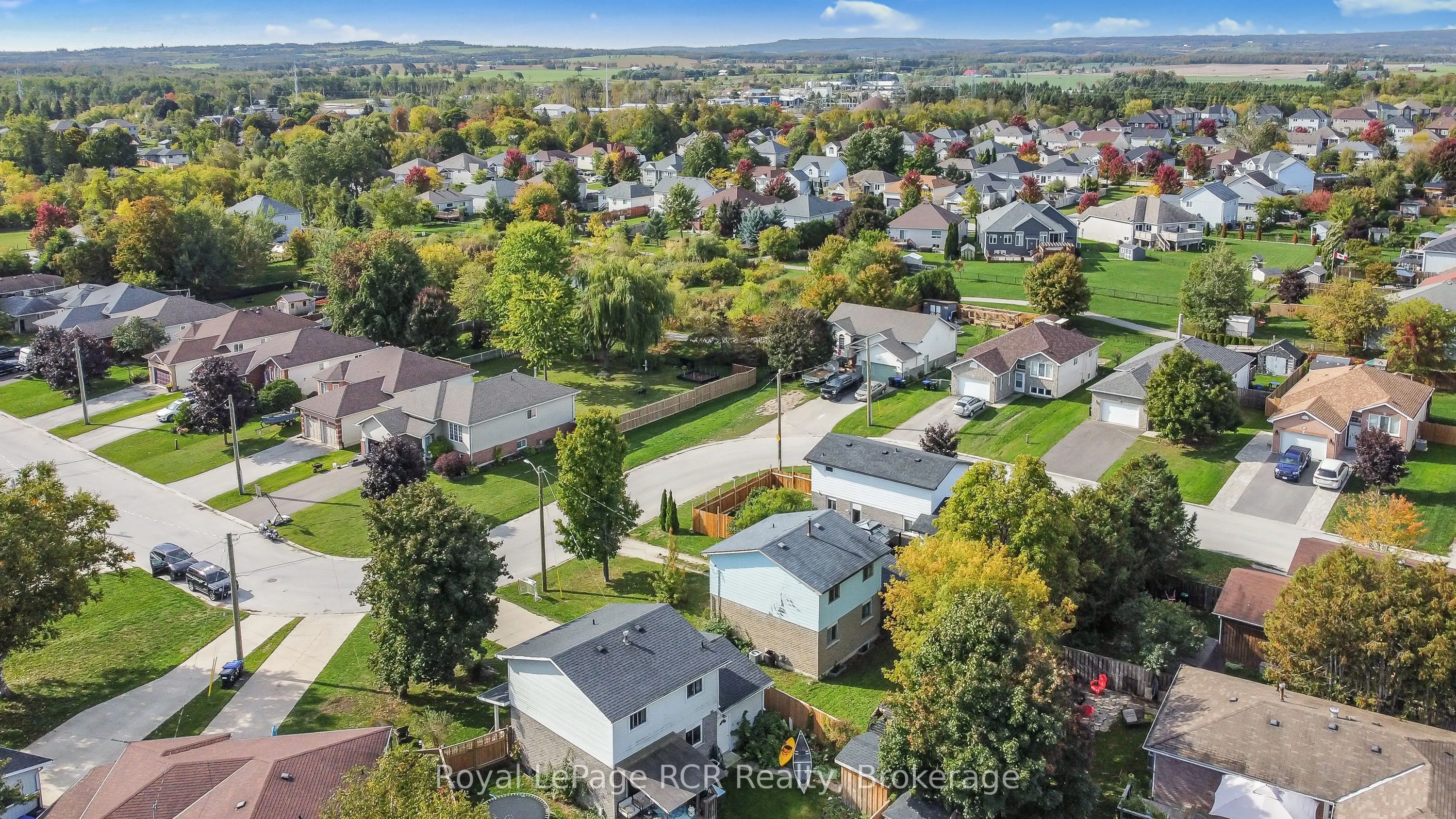 255 Valleyfield Crescent