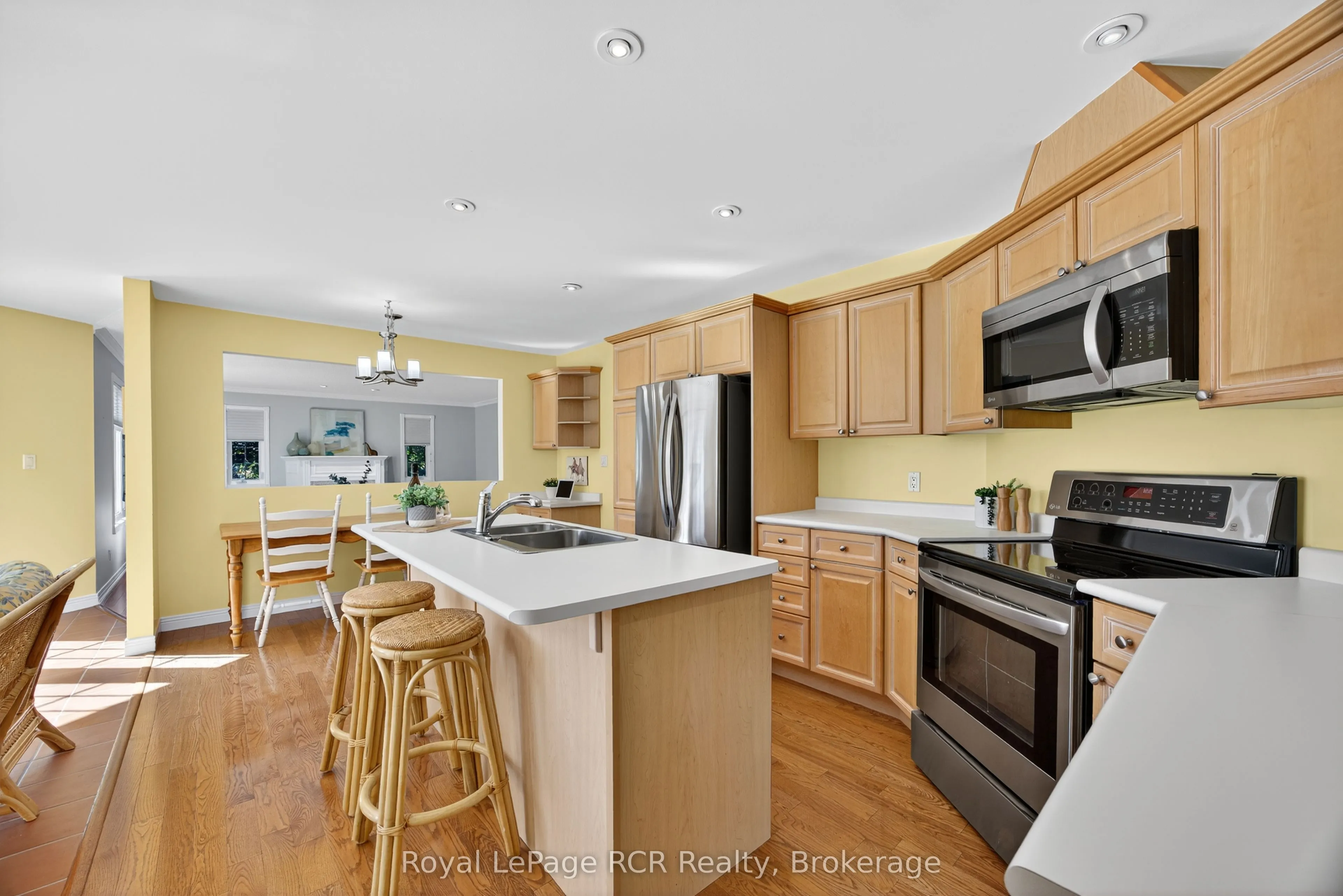 68 Fairway Crescent