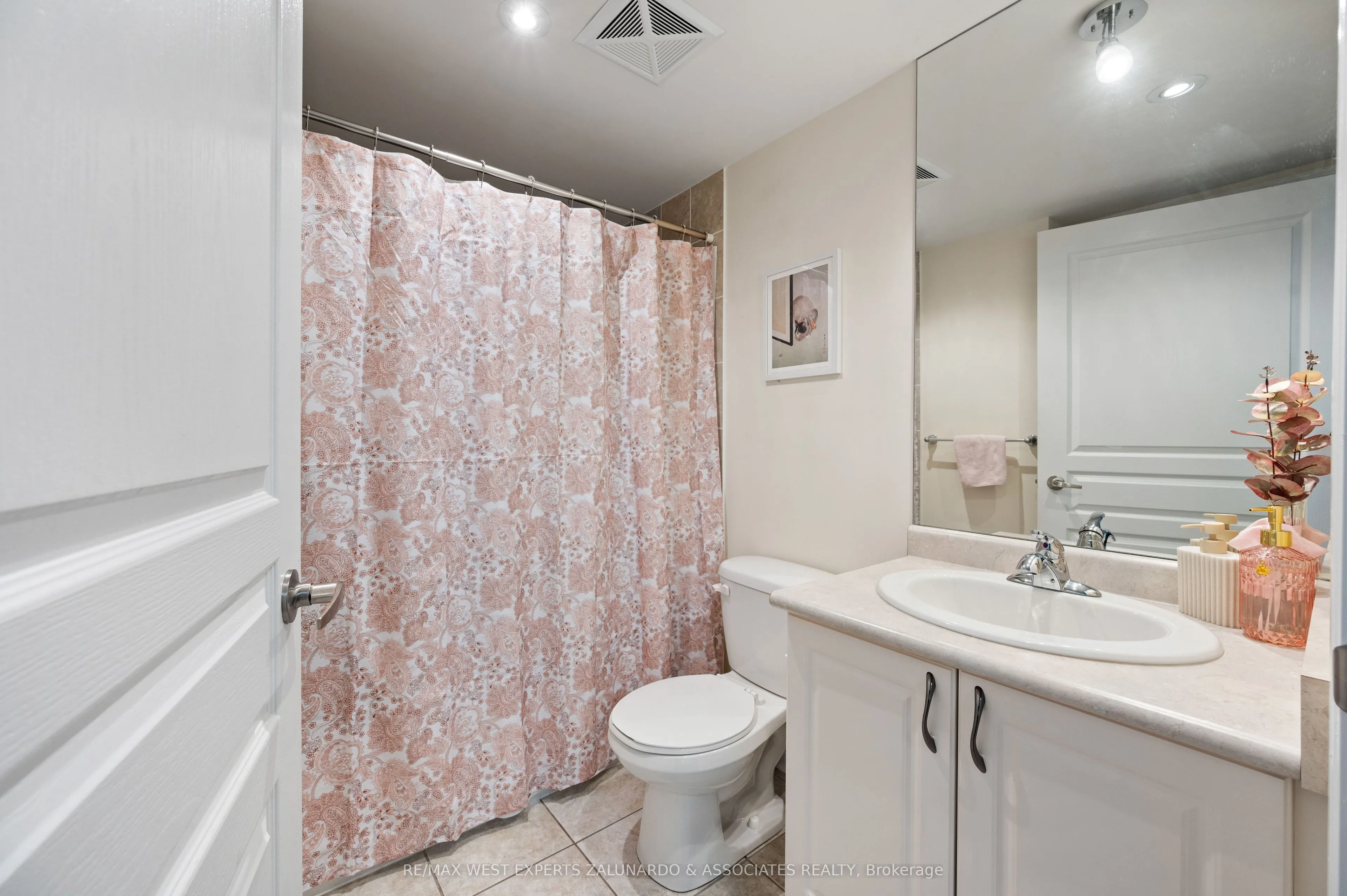 8 Brandy Lane Drive, #305