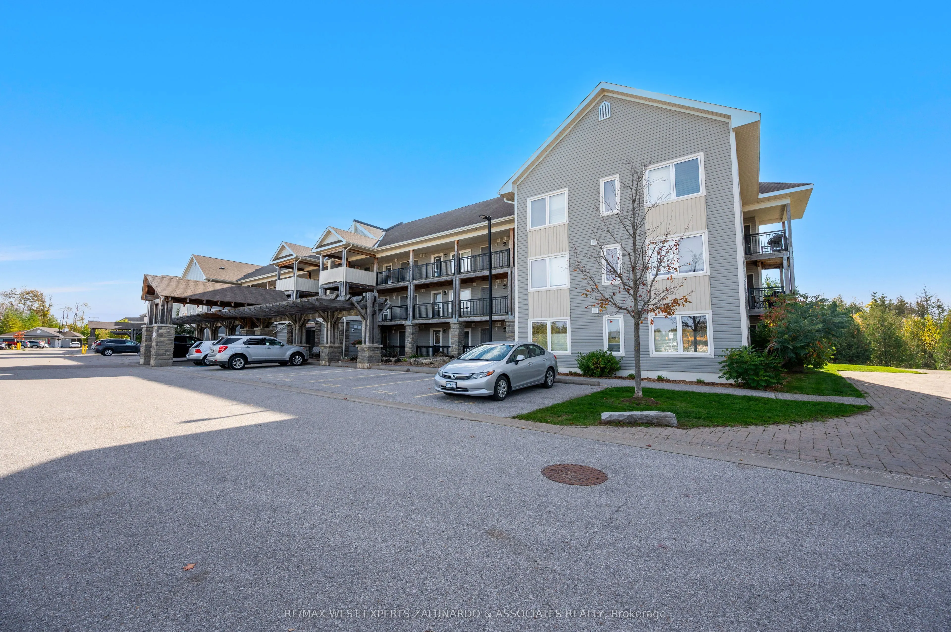 8 Brandy Lane Drive, #305
