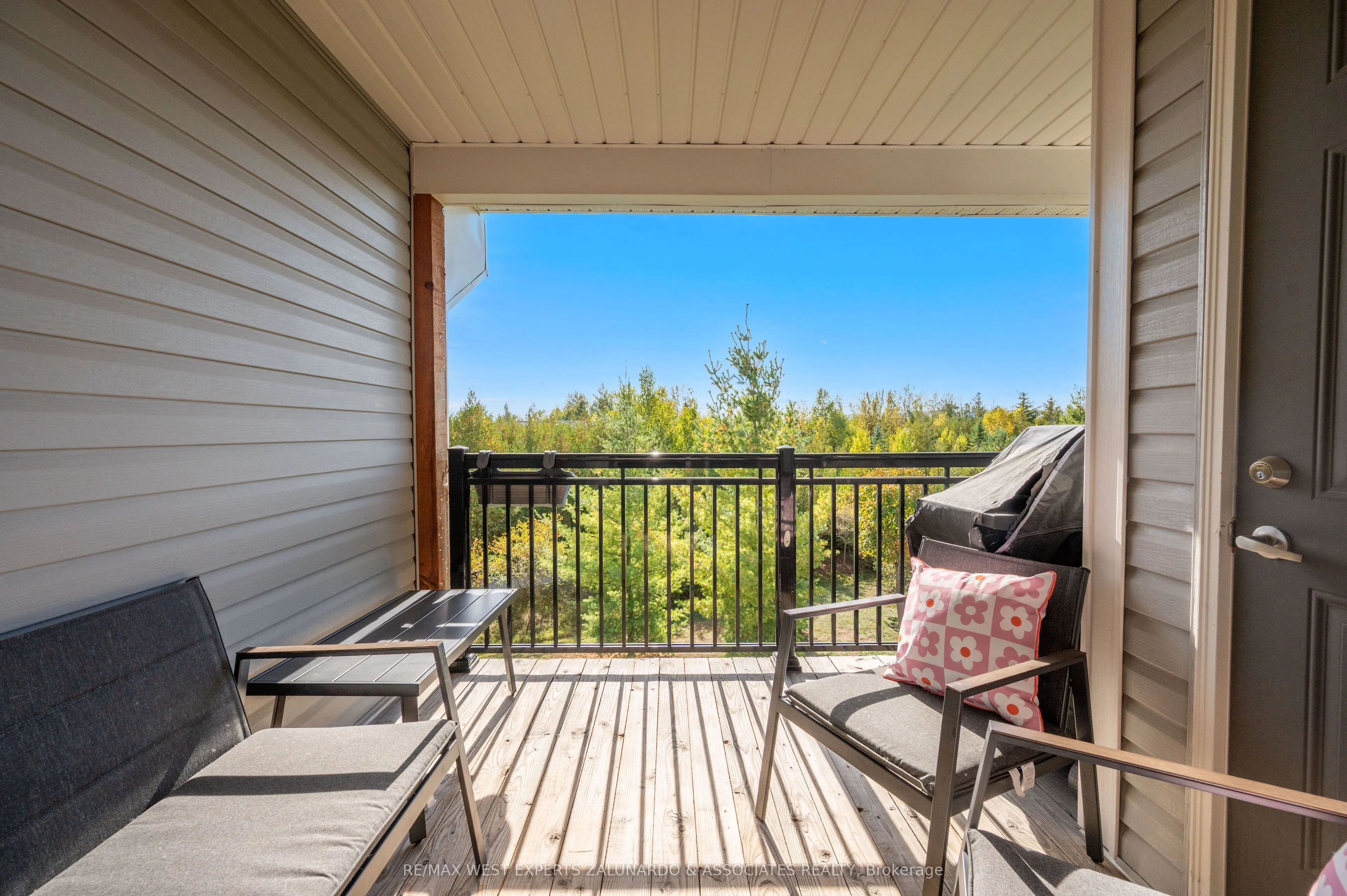 8 Brandy Lane Drive, #305