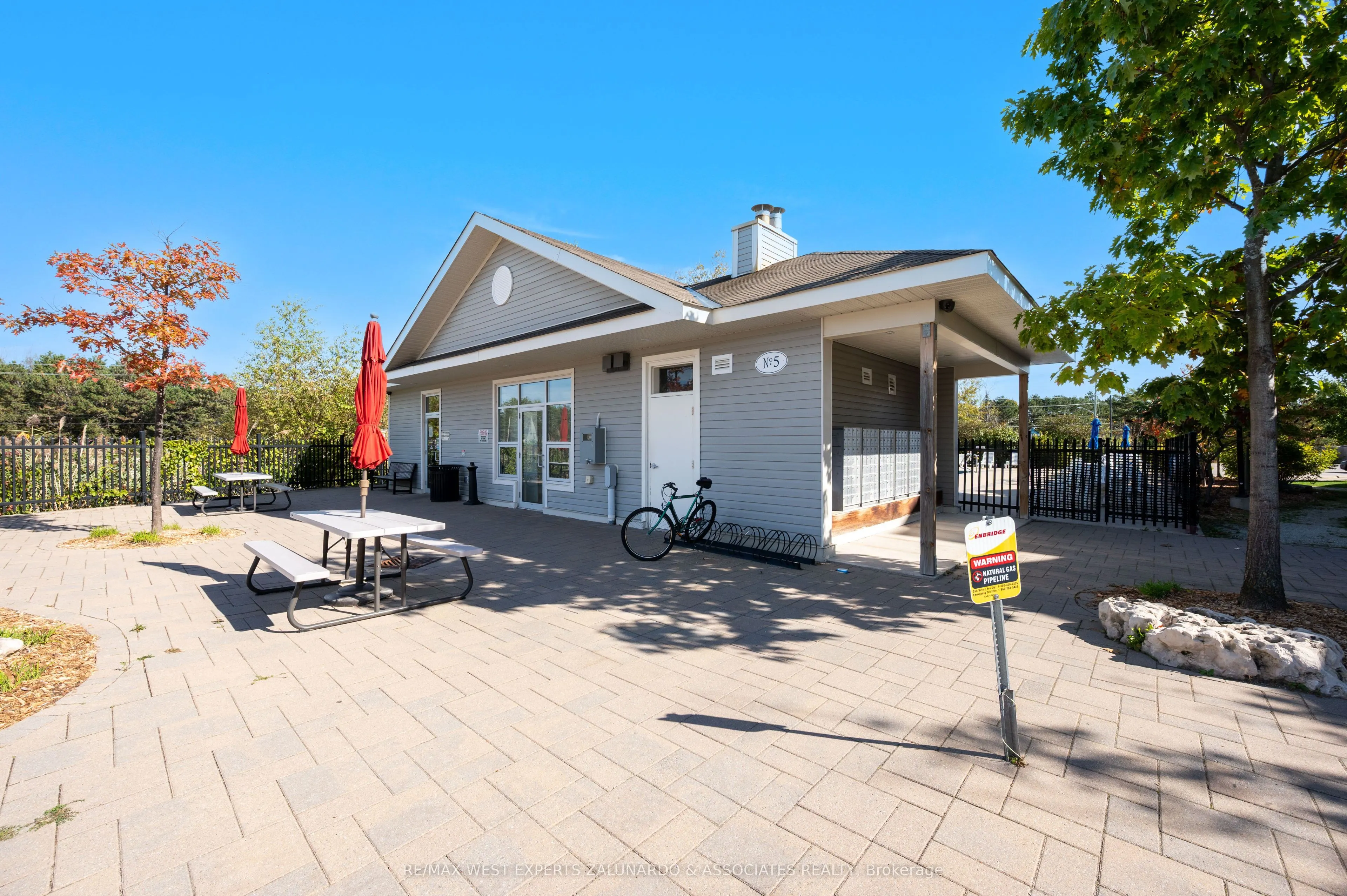 8 Brandy Lane Drive, #305
