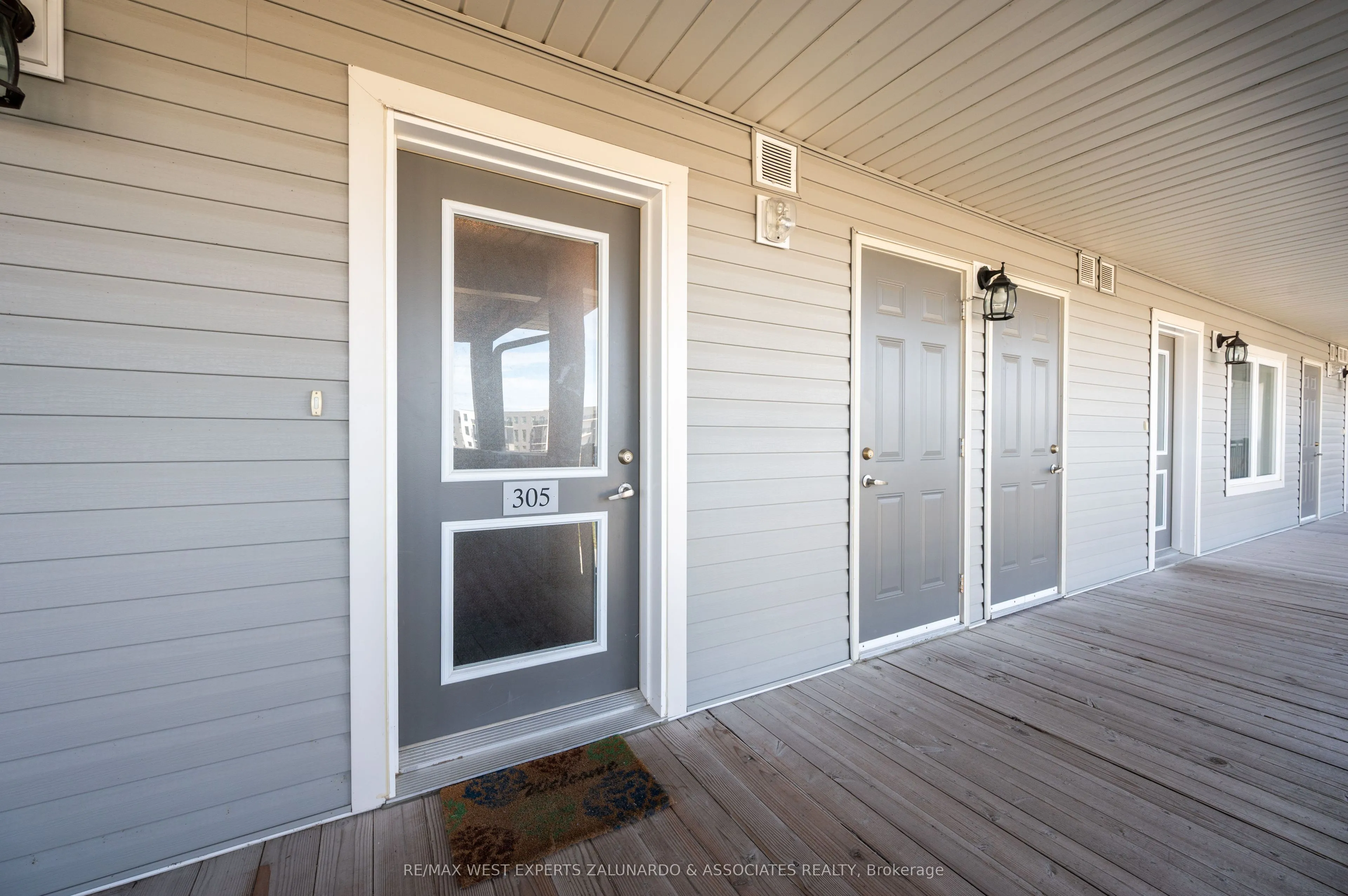 8 Brandy Lane Drive, #305