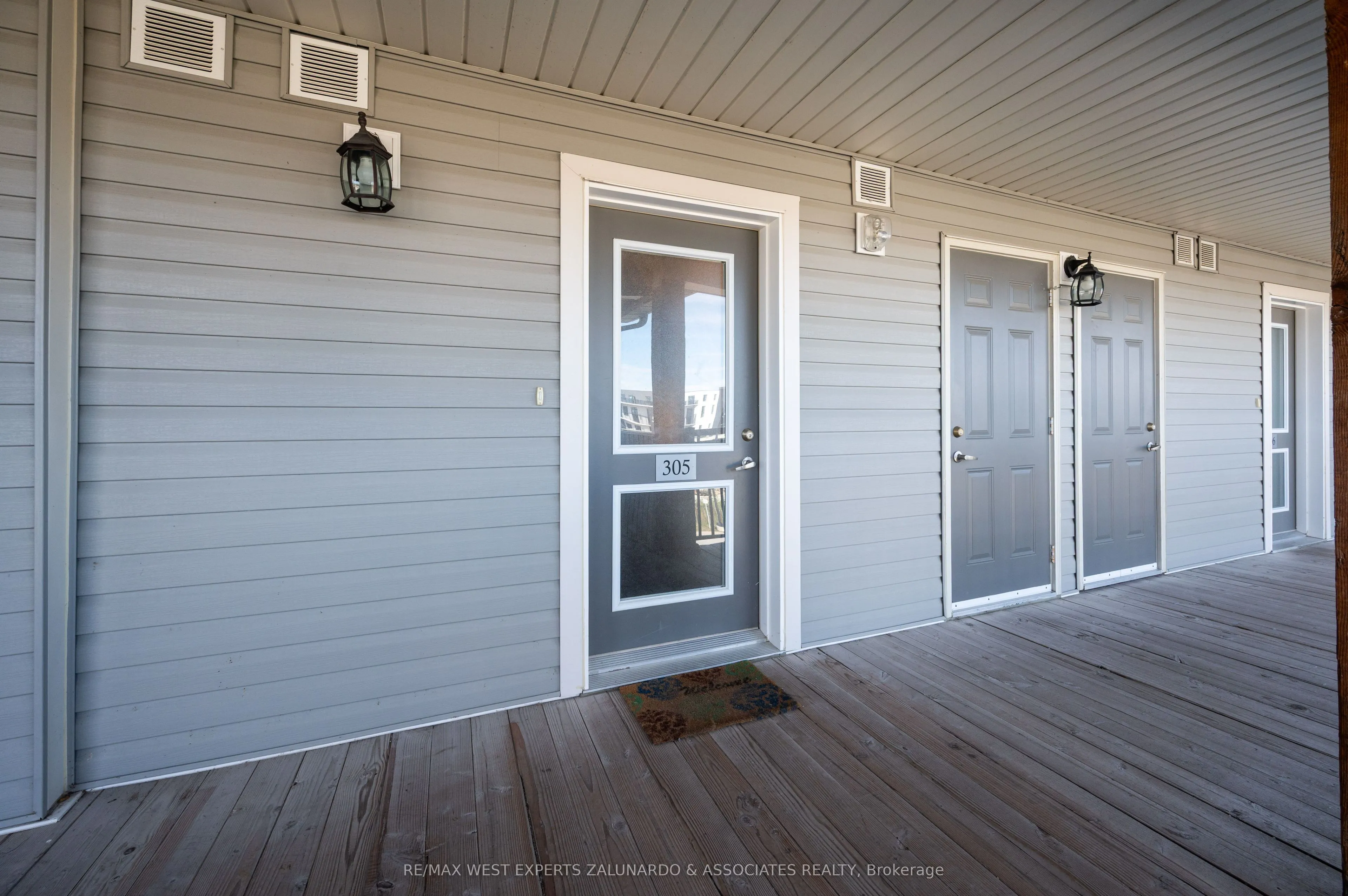 8 Brandy Lane Drive, #305