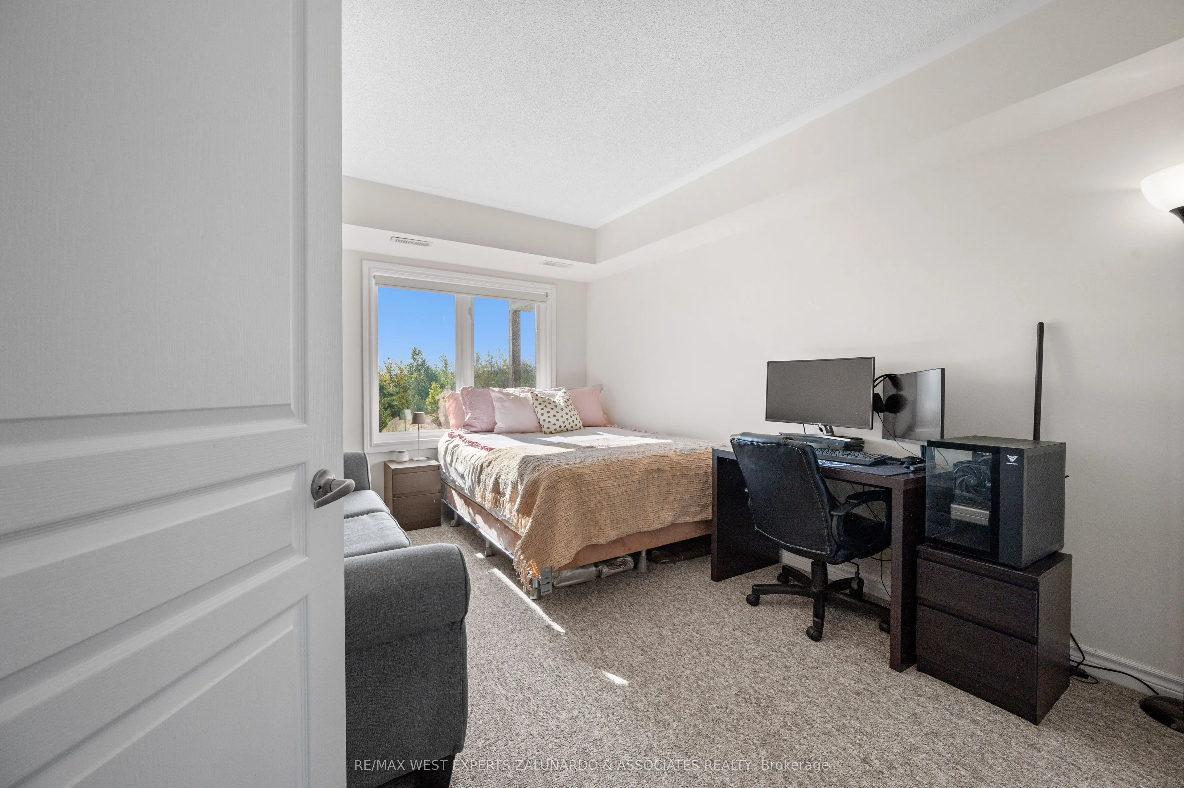 8 Brandy Lane Drive, #305