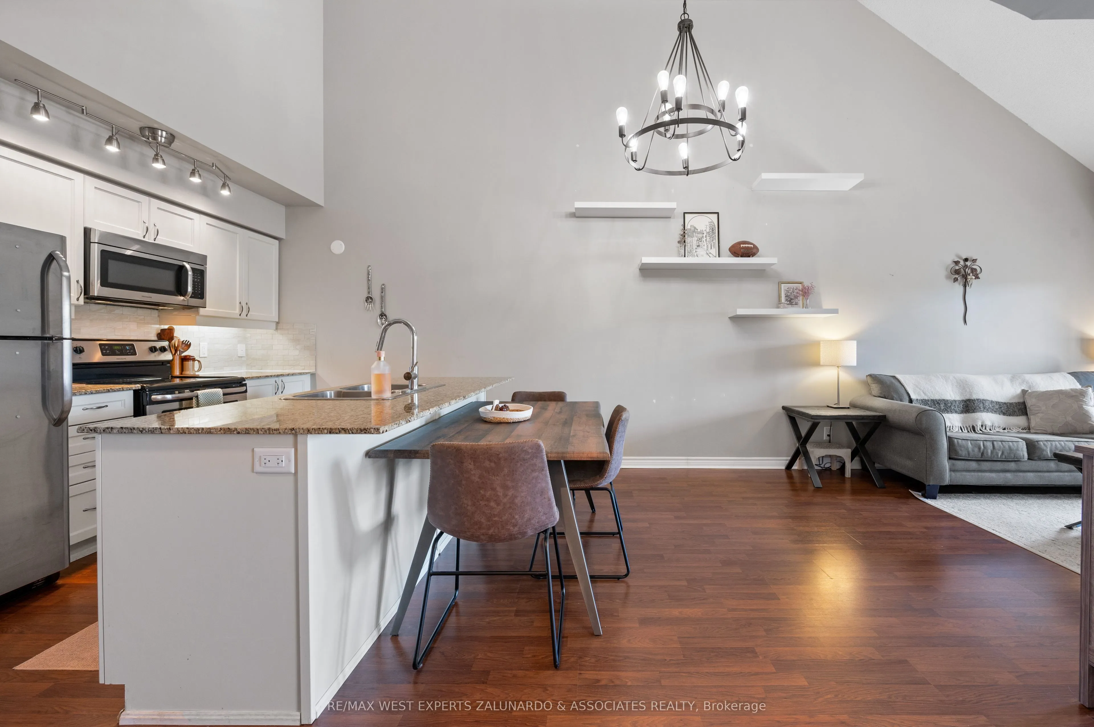 8 Brandy Lane Drive, #305