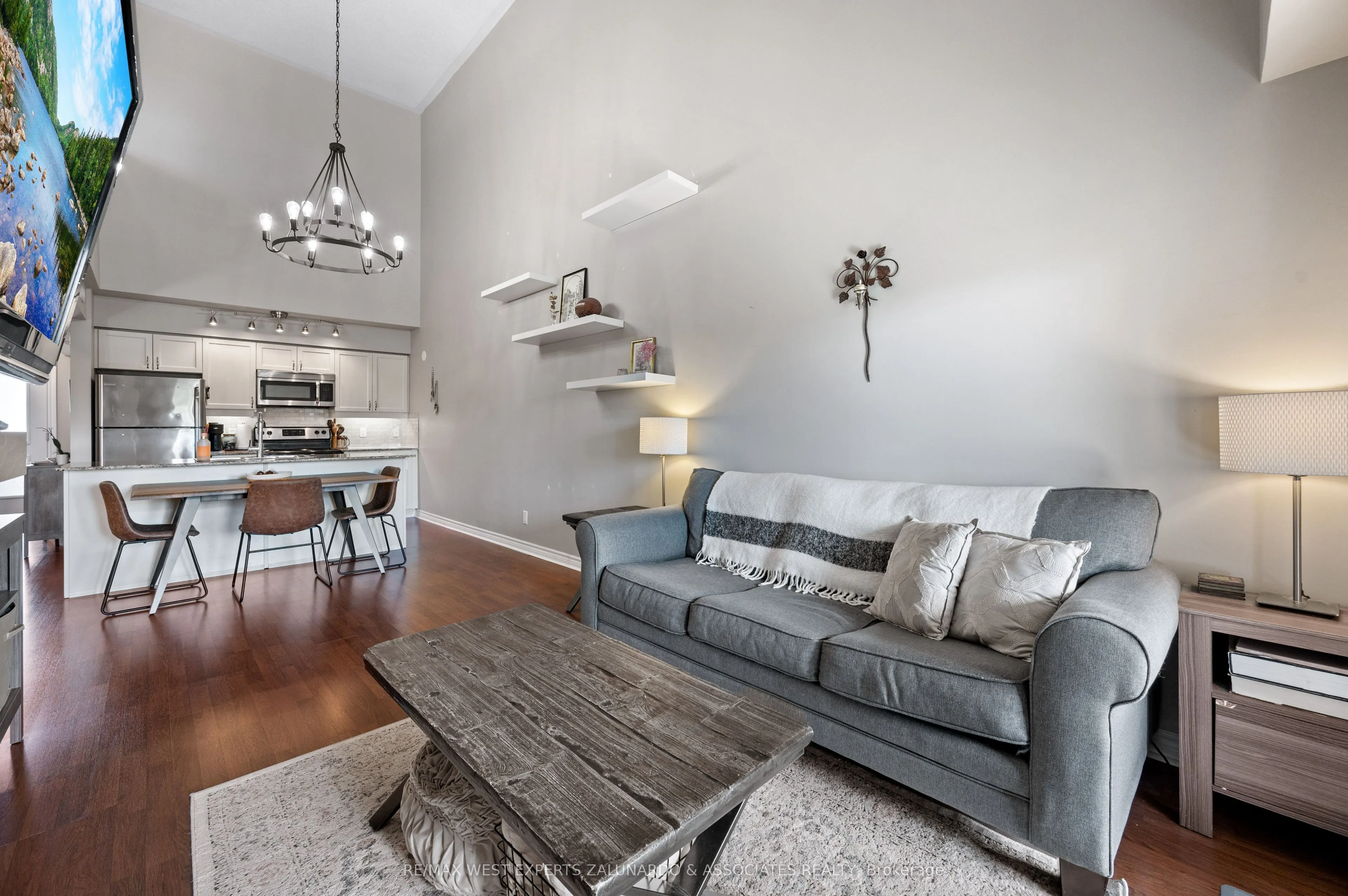 8 Brandy Lane Drive, #305