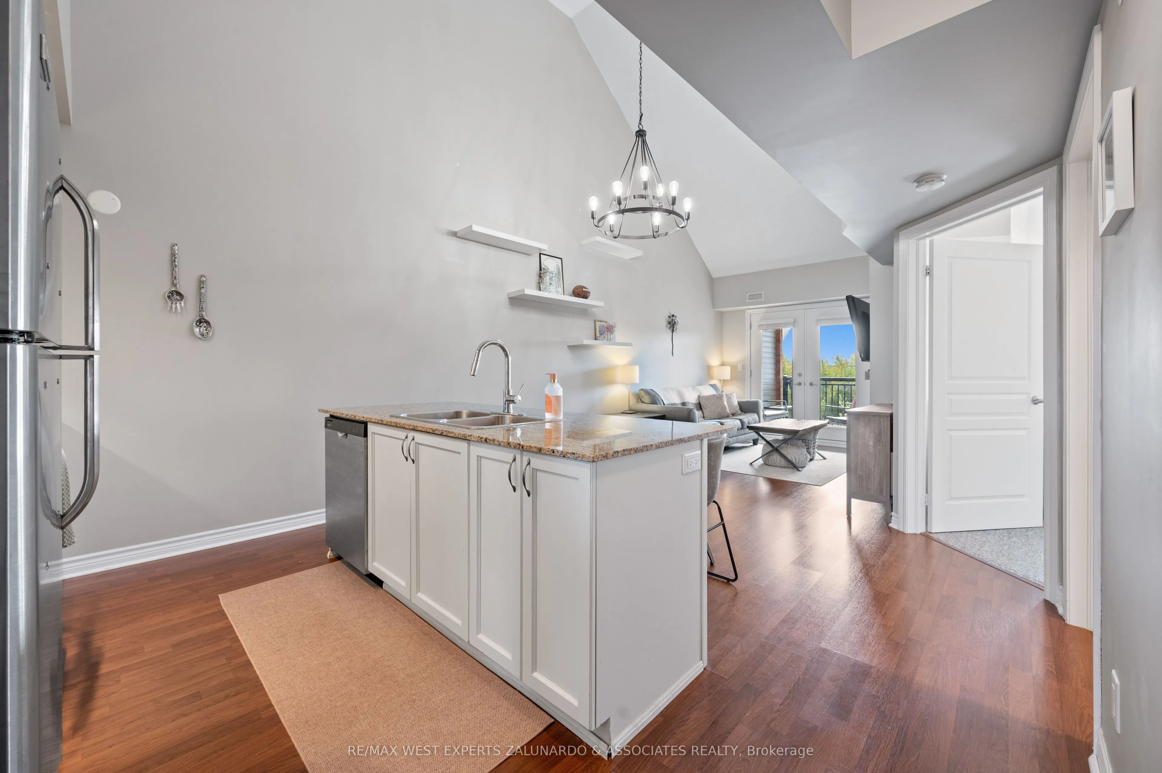 8 Brandy Lane Drive, #305