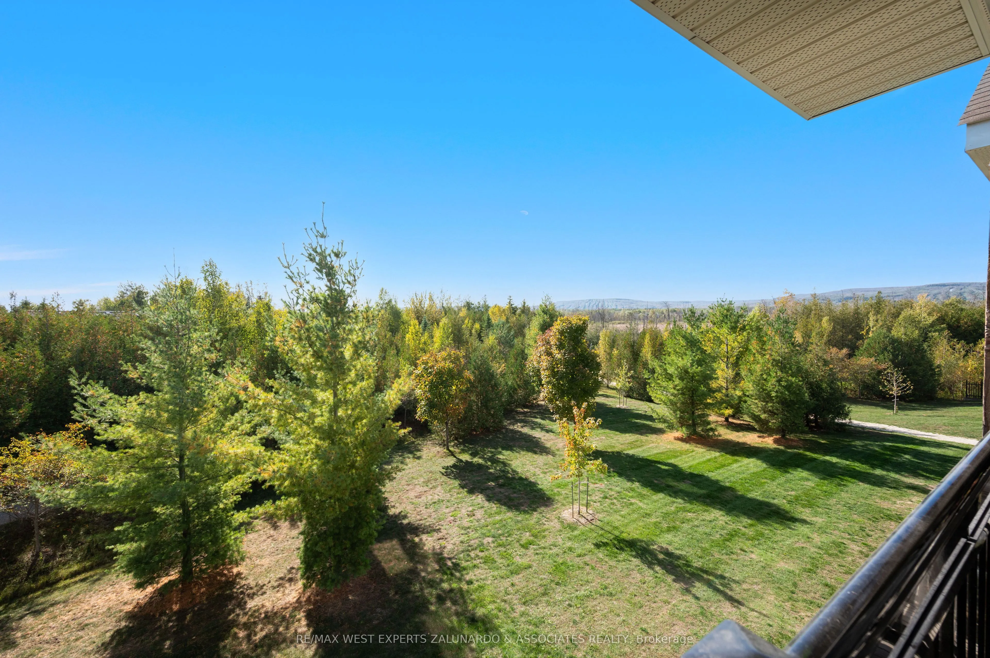 8 Brandy Lane Drive, #305