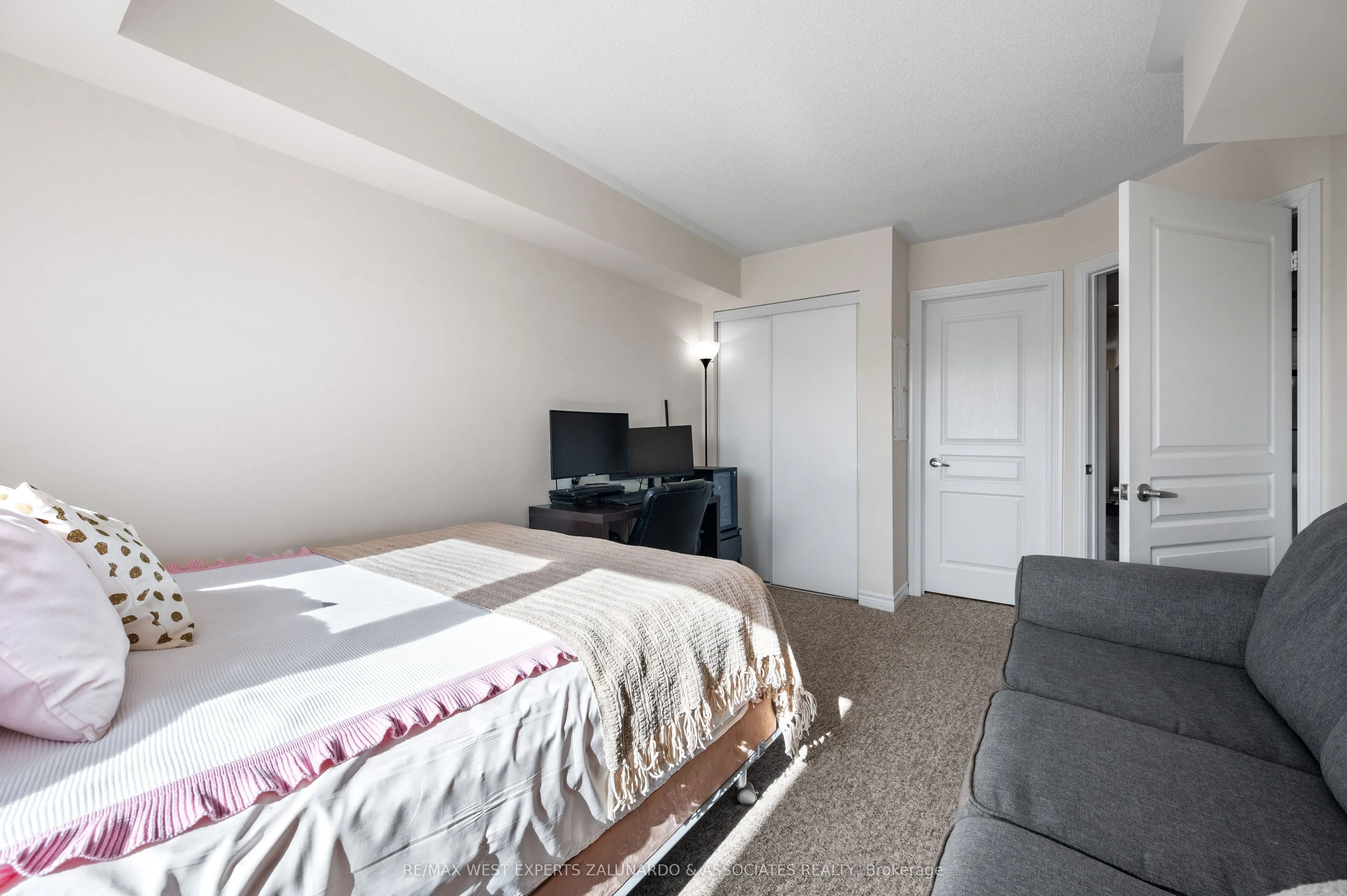 8 Brandy Lane Drive, #305