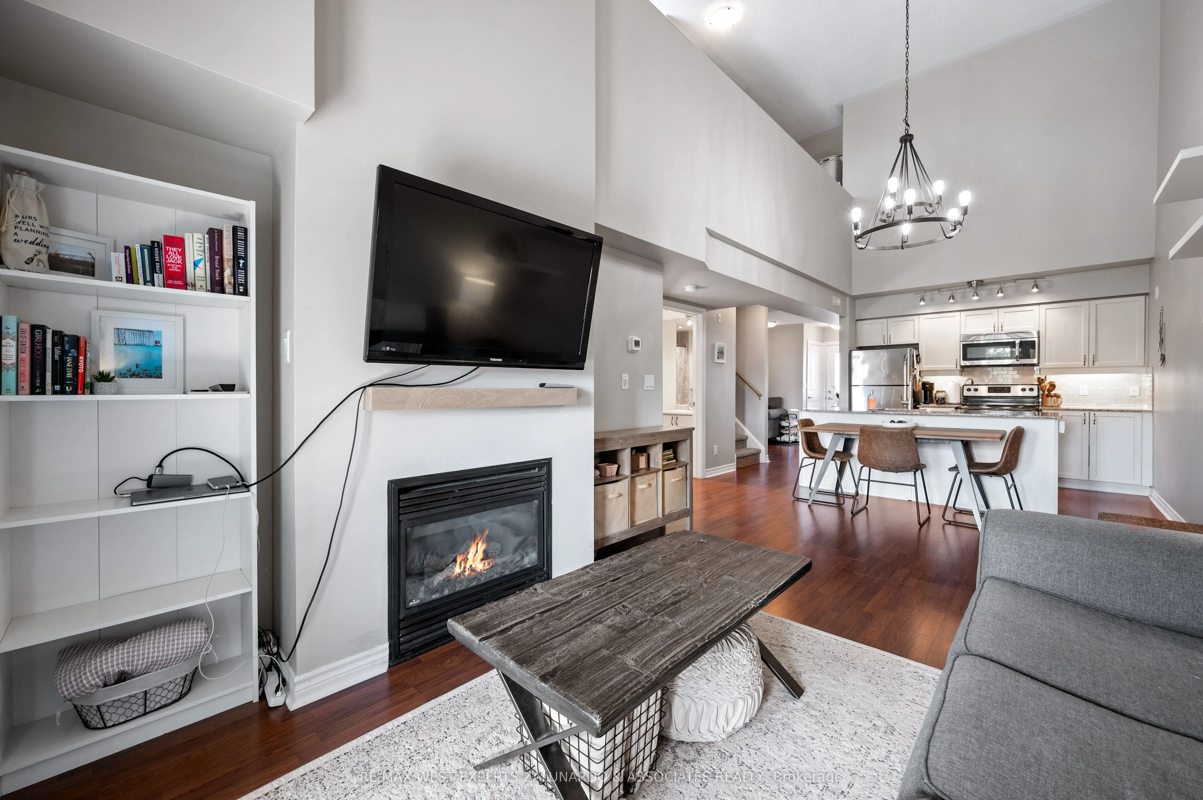 8 Brandy Lane Drive, #305