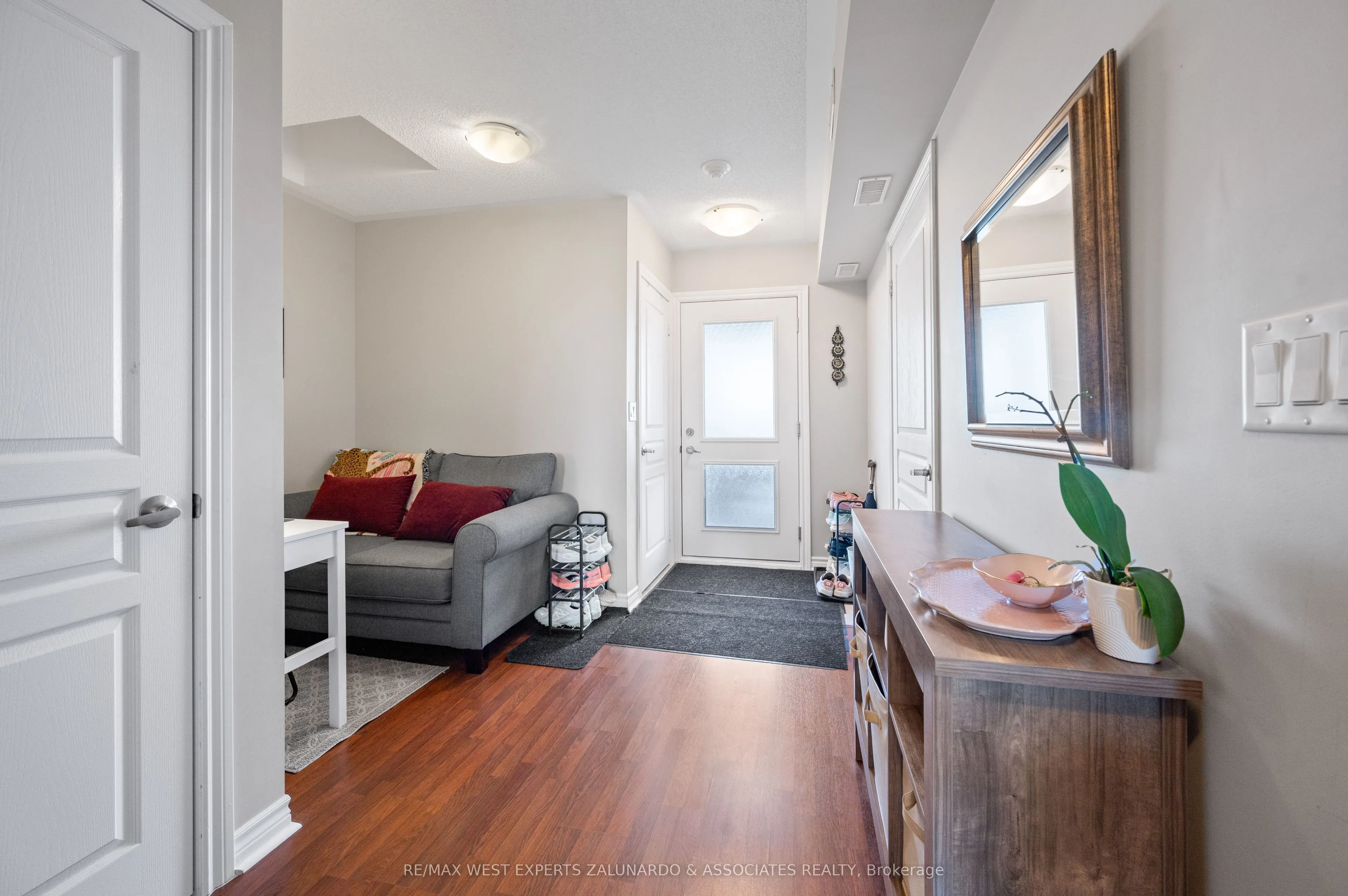 8 Brandy Lane Drive, #305
